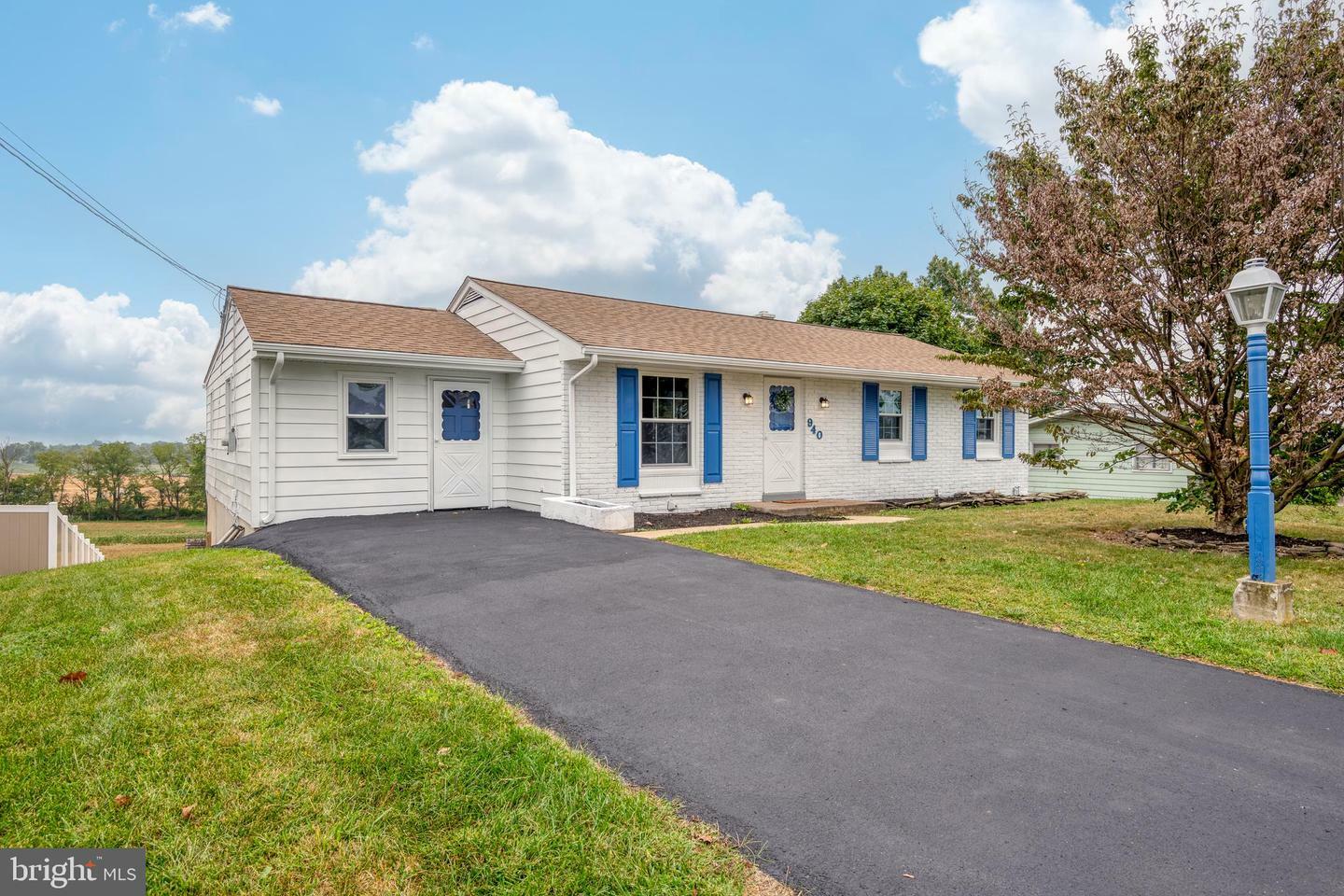 Property Photo:  940 Groff Avenue  PA 17022 