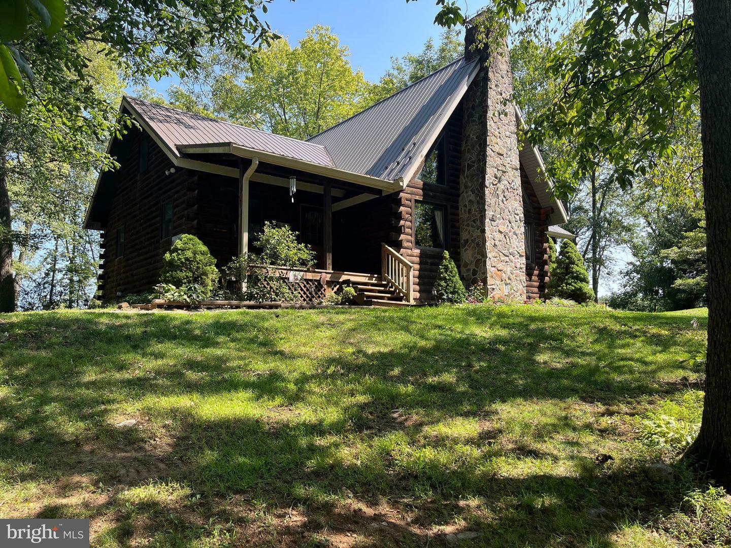 Property Photo:  865 Twin Drive  PA 17202 