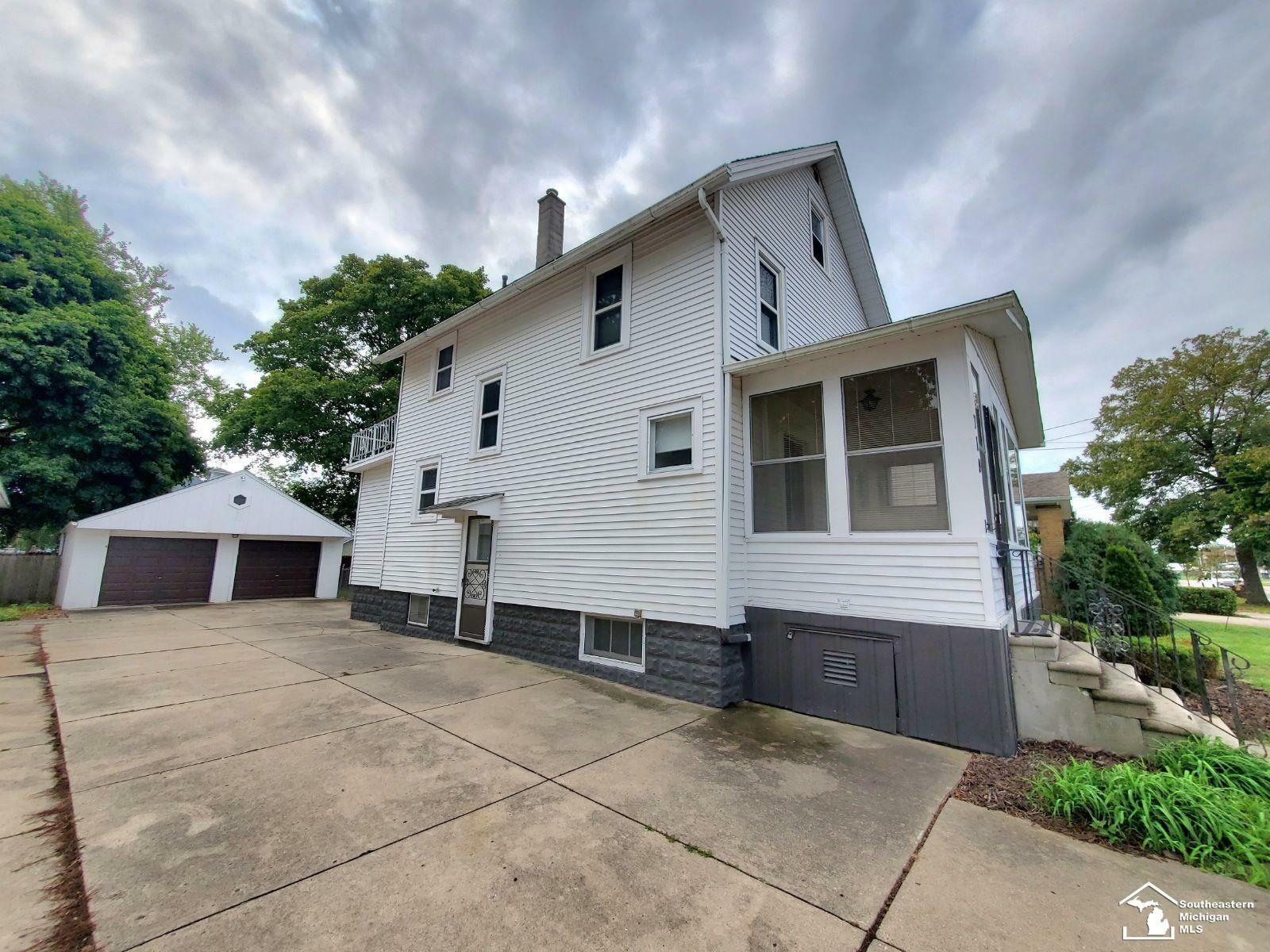 Property Photo:  719 Custer Street  MI 48161 