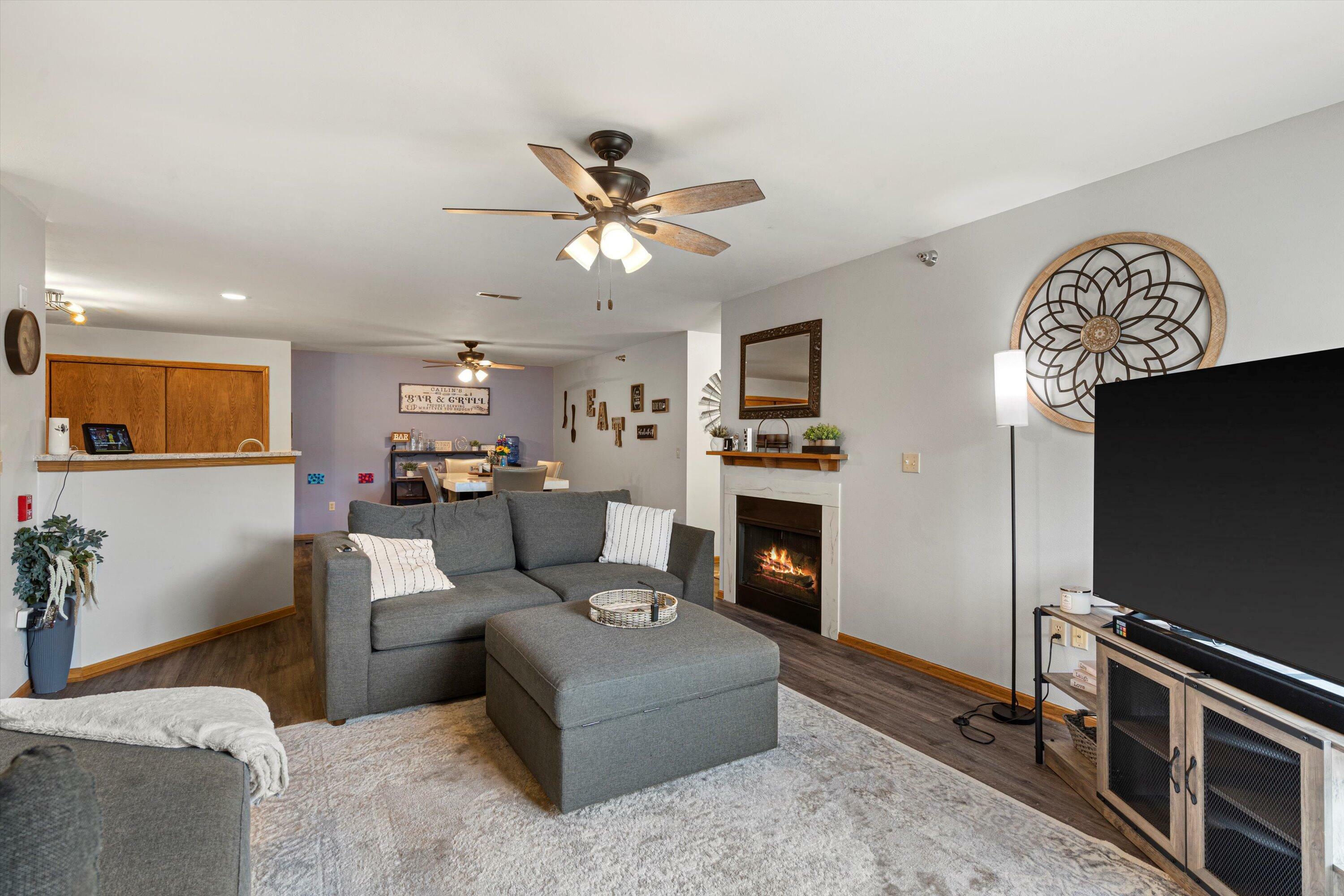 Property Photo:  926 Oconomowoc Pkwy  WI 53066 