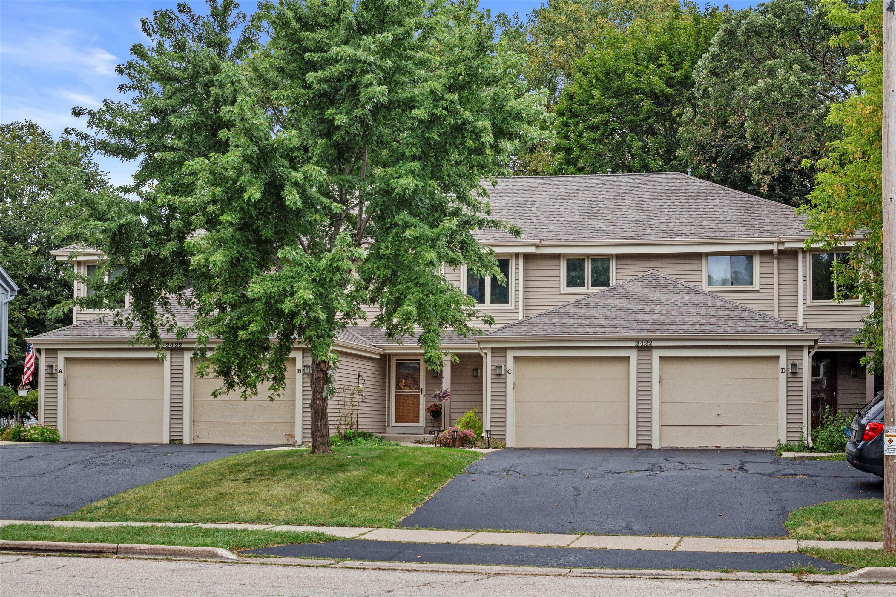 Property Photo:  2422 Willowood Dr C  WI 53188 