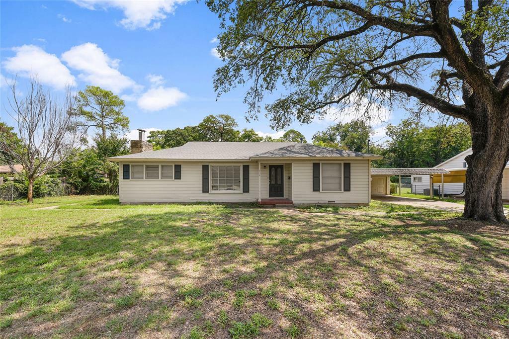 Property Photo:  616 Winters Street  TX 76114 