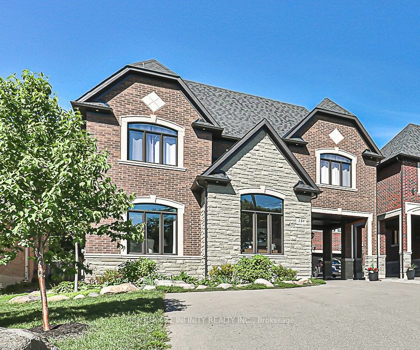 Photo de la propriété:  540 Oakwood Dr  ON L1W 2M7 