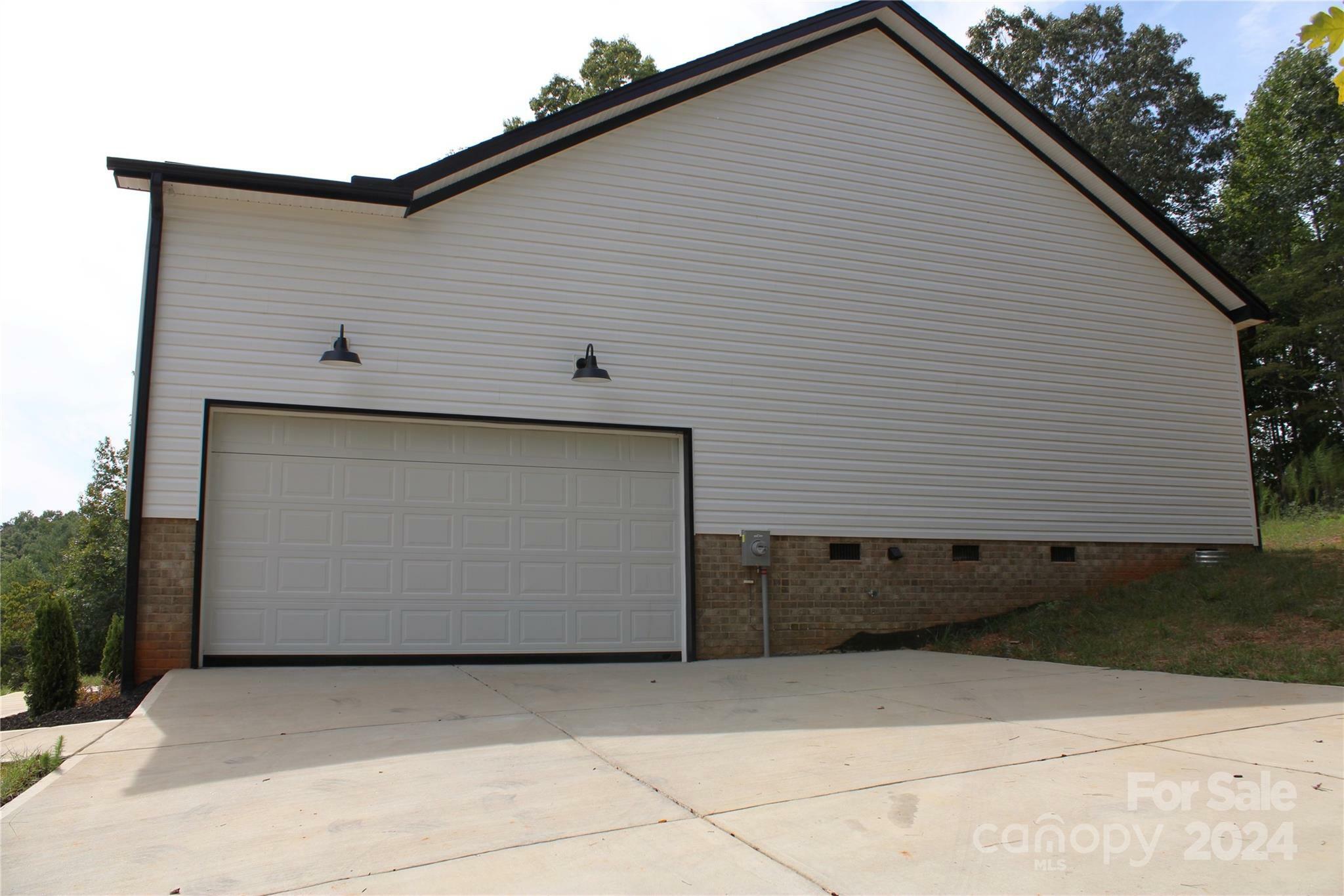 Property Photo:  3656 Raymond Loop  NC 28658 