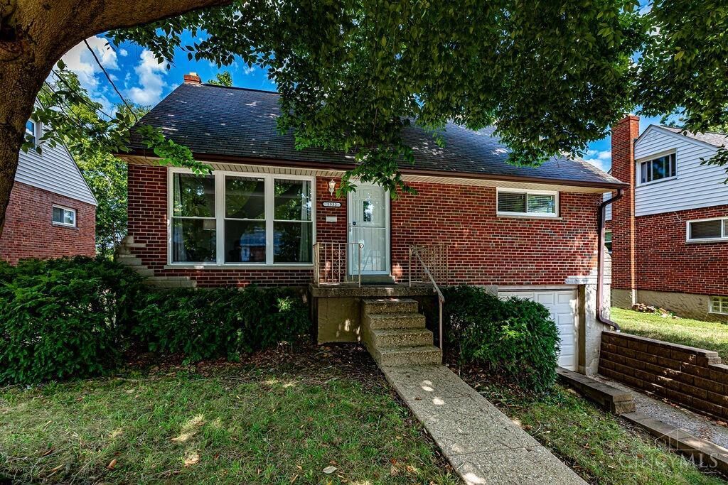 Property Photo:  1532 Southridge Lane  OH 45231 