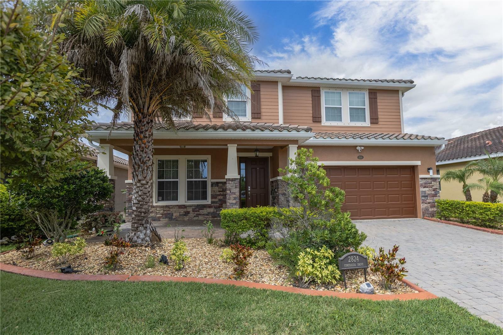 Property Photo:  2824 Esmeralda Drive  FL 34243 