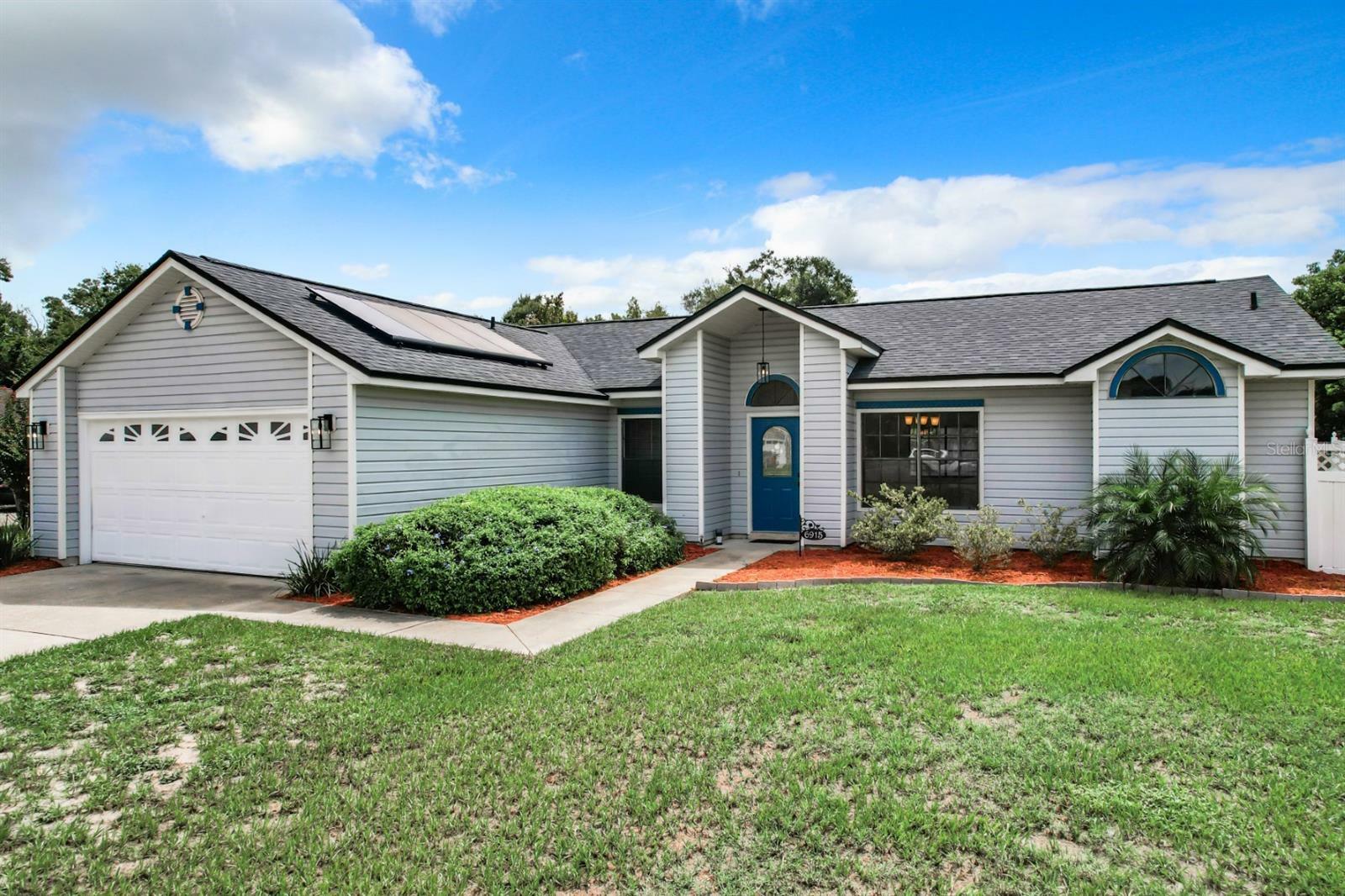 Property Photo:  6915 Sawtooth Court  FL 34761 