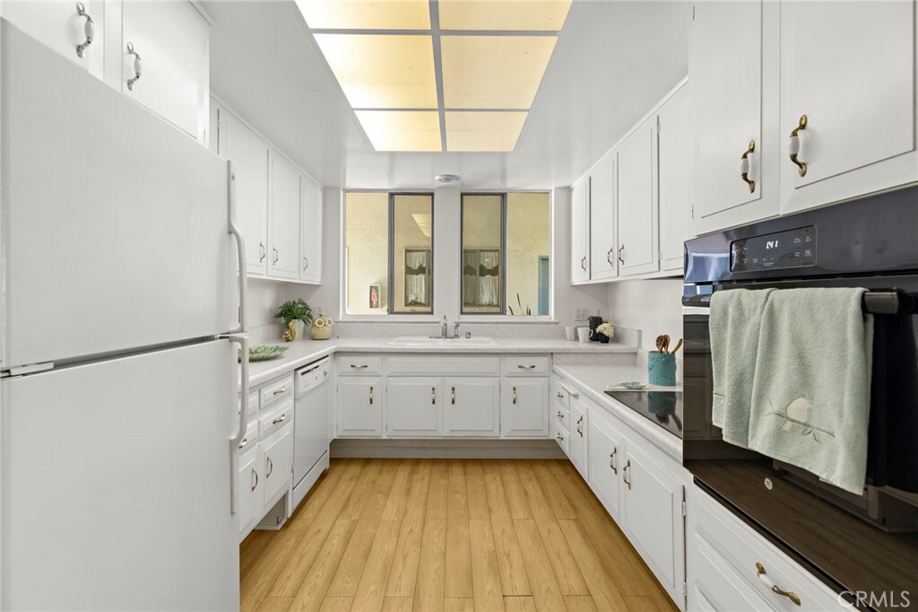 Property Photo:  75 Calle Aragon P  CA 92637 