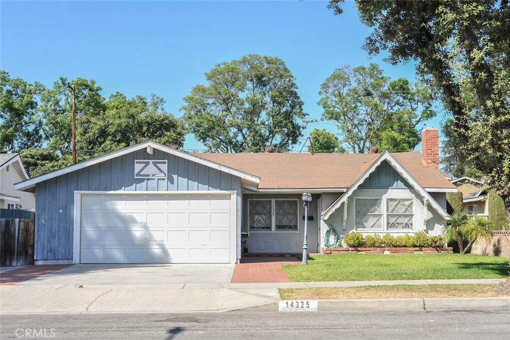 Property Photo:  14325 Chestnut Street  CA 90605 