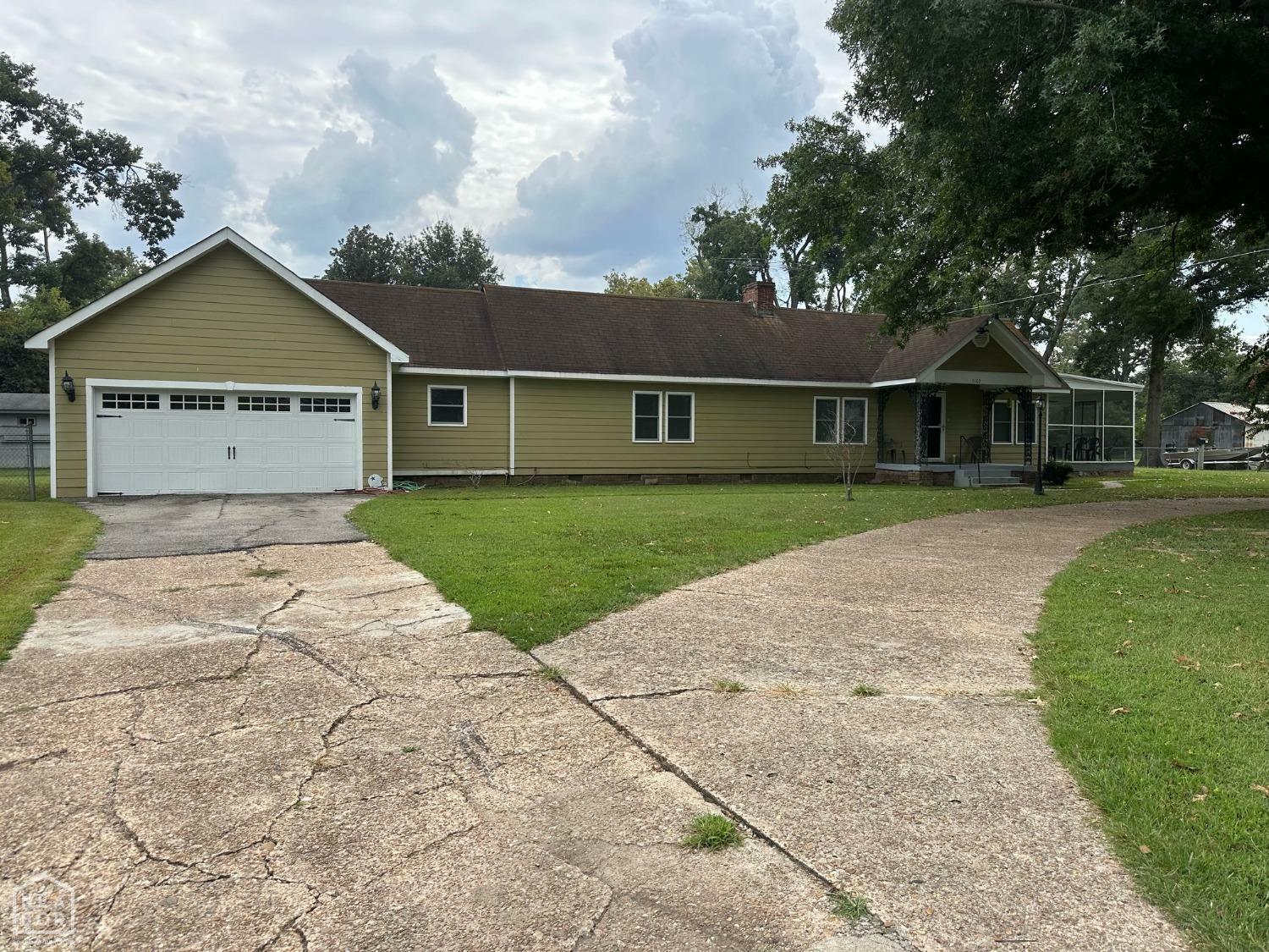 Property Photo:  1102 Elm St.  AR 72365 