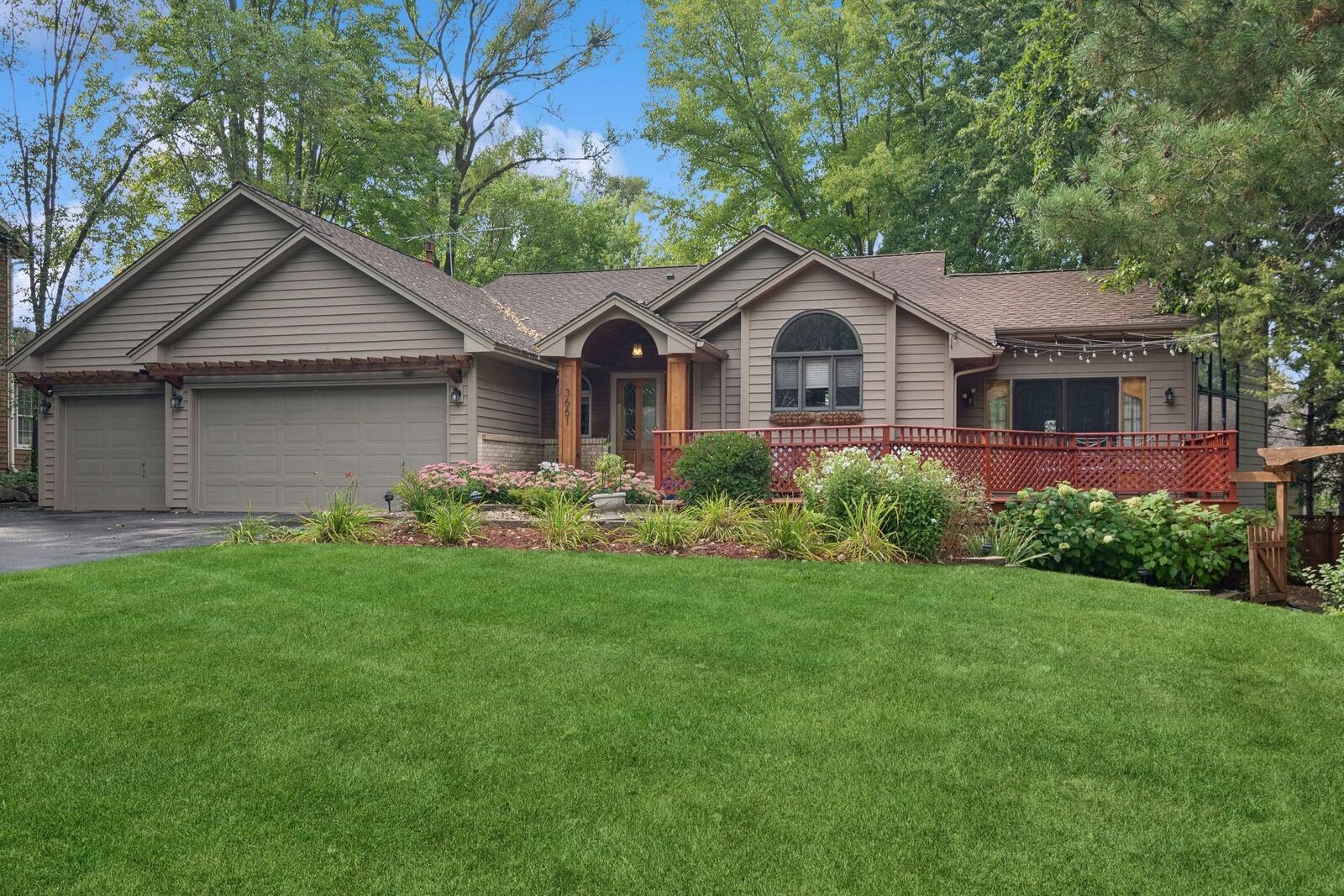 Property Photo: 3661 Ashbury Road MN 55122