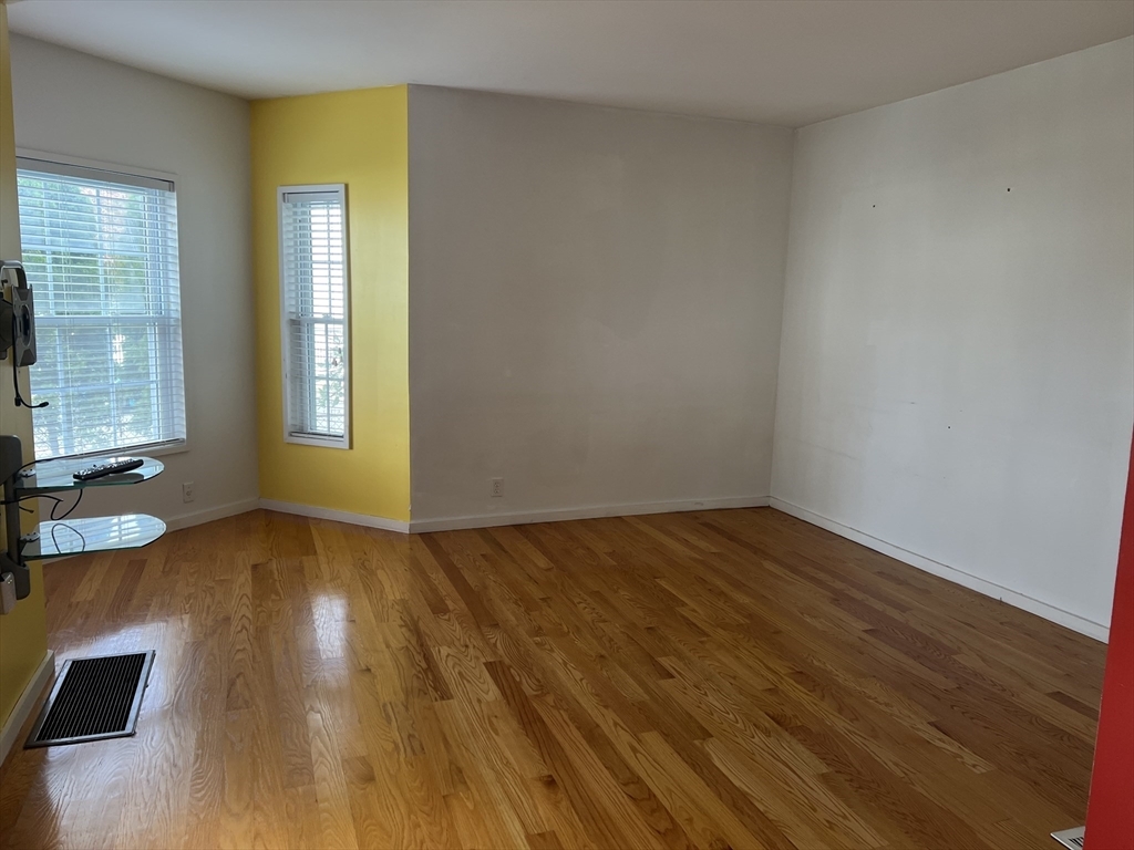 Property Photo: 172 Oliver Street 1 MA 02148
