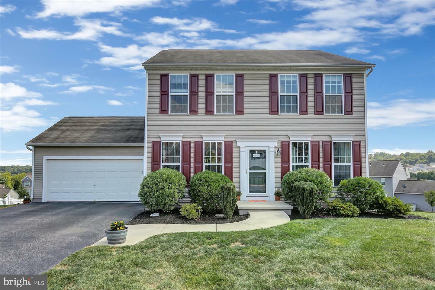 Property Photo:  45 Crabapple Drive  PA 17370 