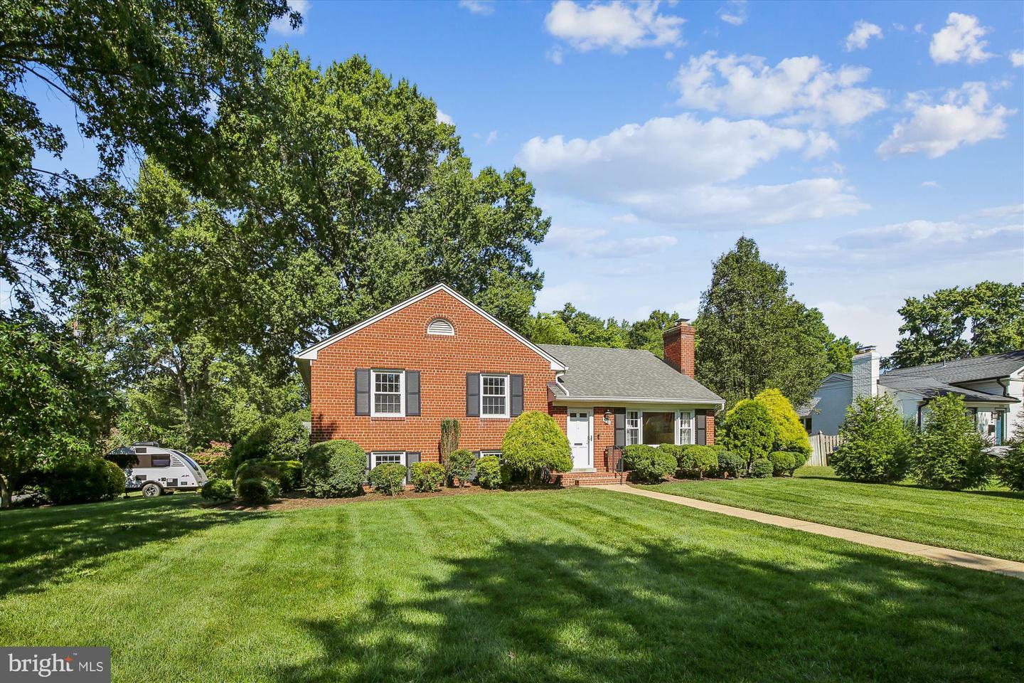 Property Photo:  6430 Princeton Drive  VA 22307 