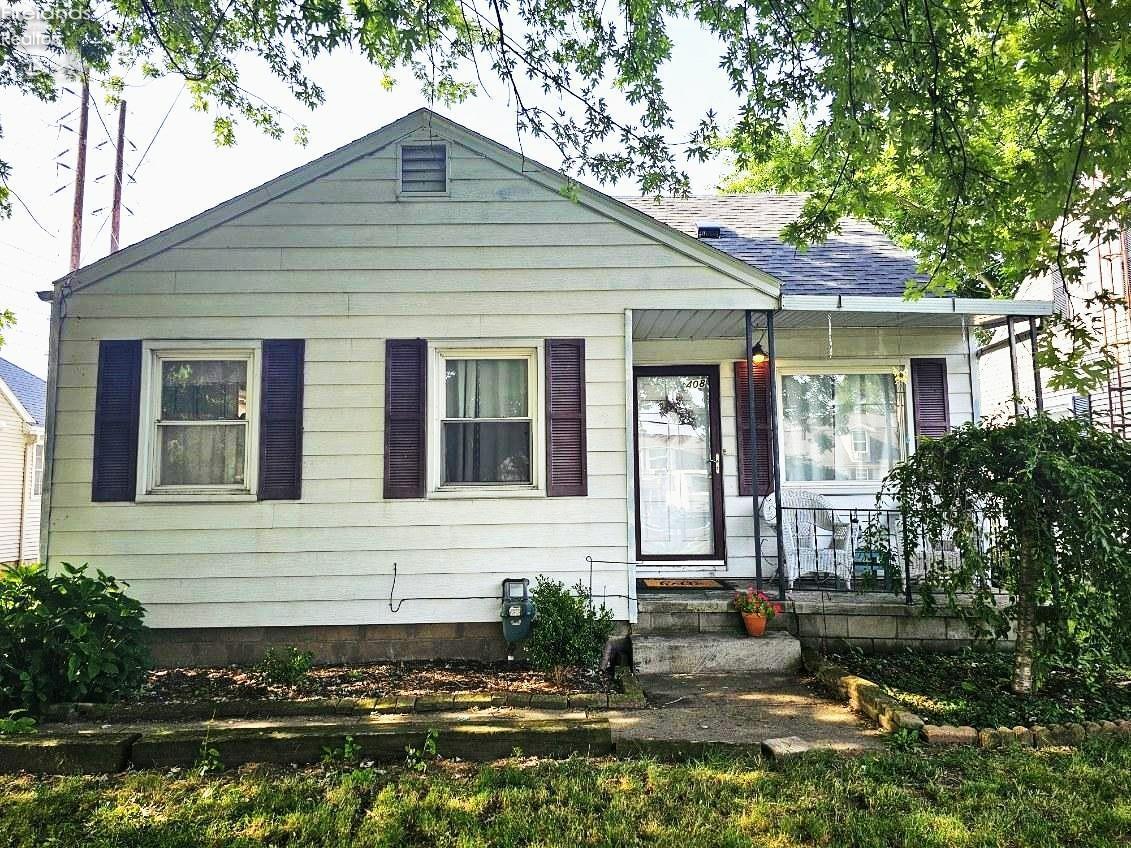 Property Photo:  