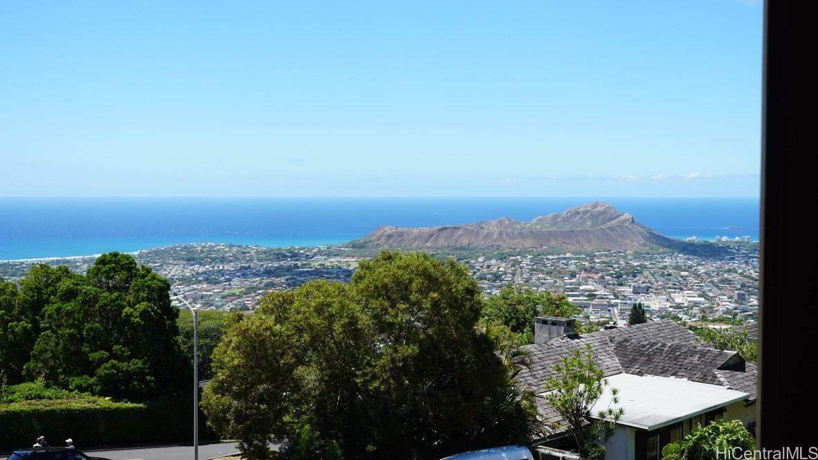 Property Photo:  5136 Maunalani Circle  HI 96816 