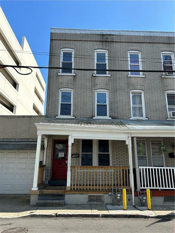 Property Photo: 940 West Maple Street PA 18101
