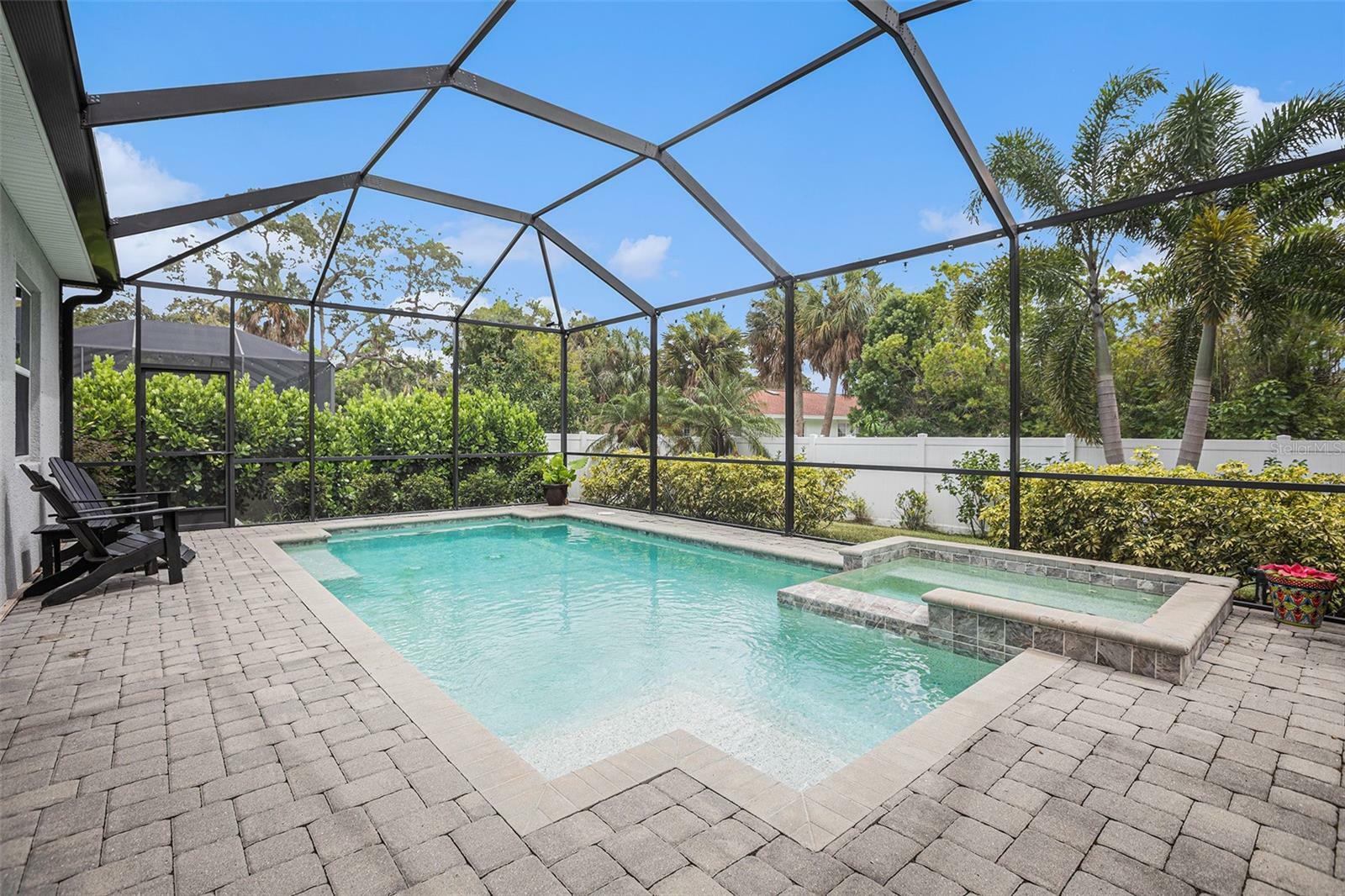 Property Photo:  1712 Worrington Street  FL 34231 