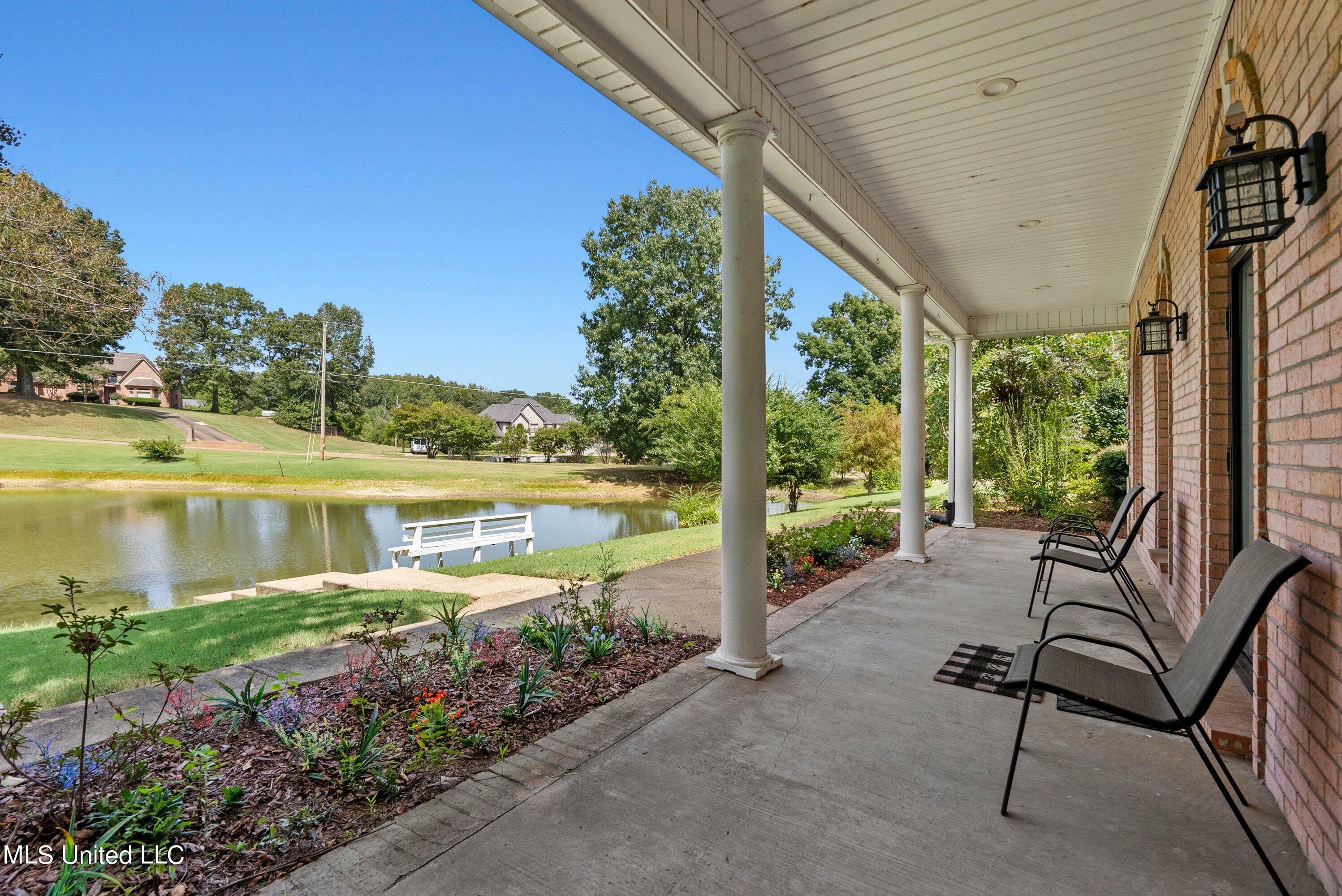 Property Photo:  4740 Dustin Place Drive  MS 38671 