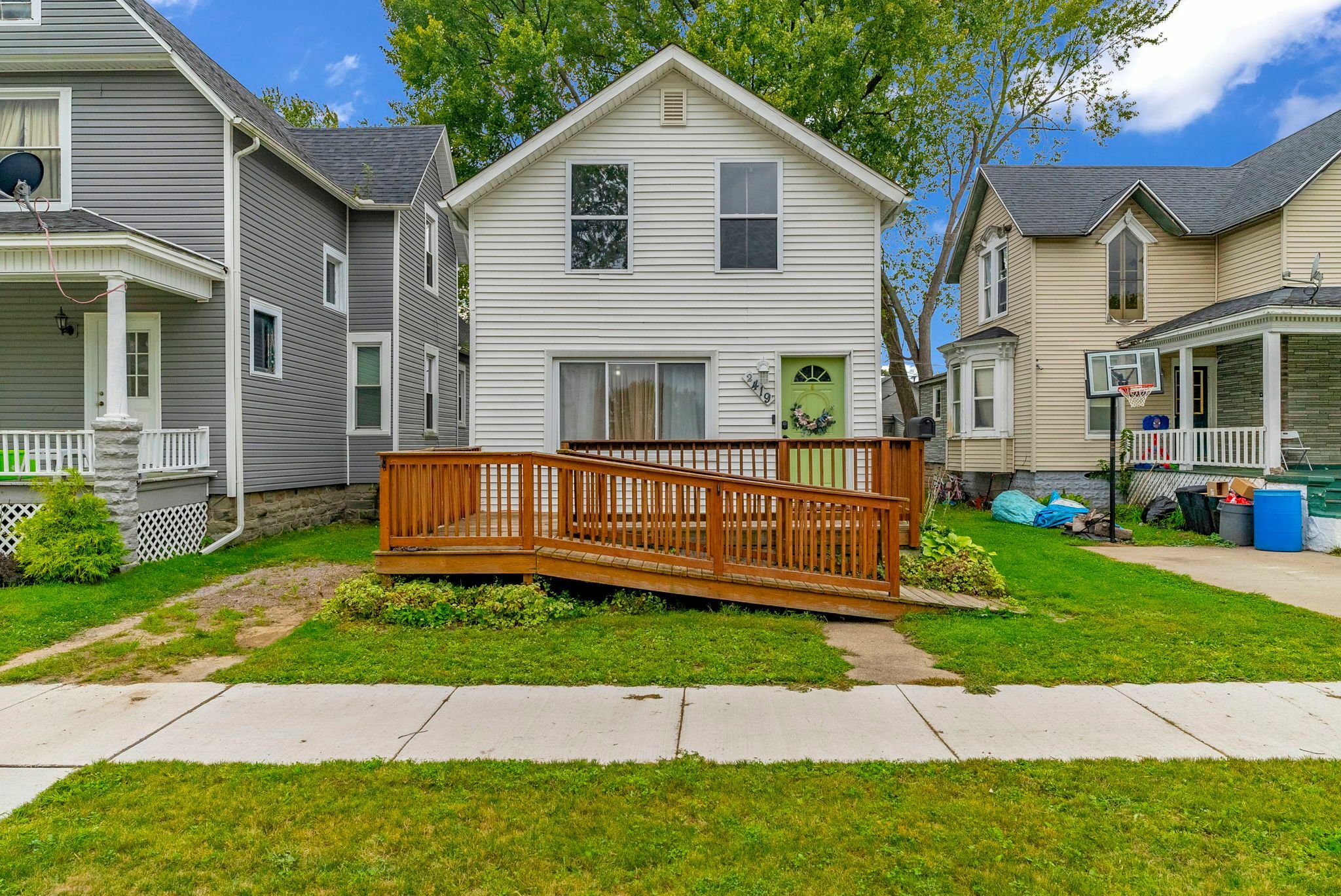 Property Photo:  2419 Gratiot Avenue  MI 48060 2939 