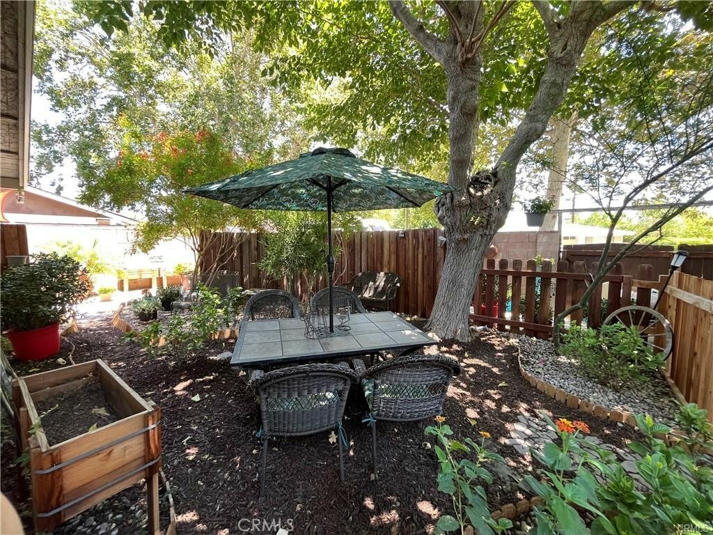 Property Photo:  23101 Lanark Street 2  CA 91304 