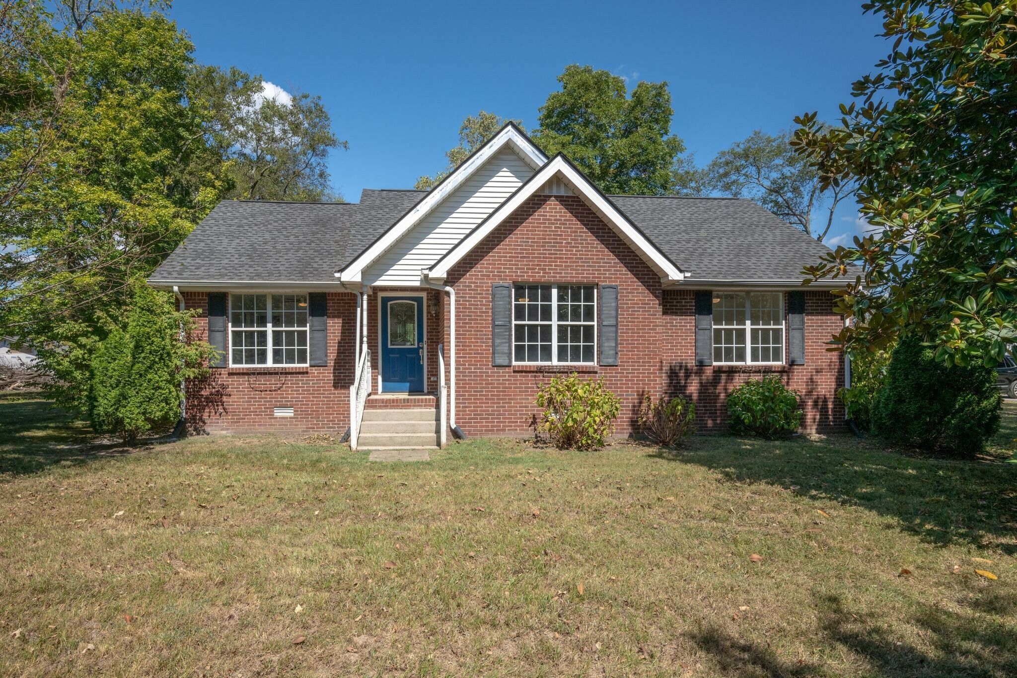 Property Photo:  101 Charlton St  TN 37187 