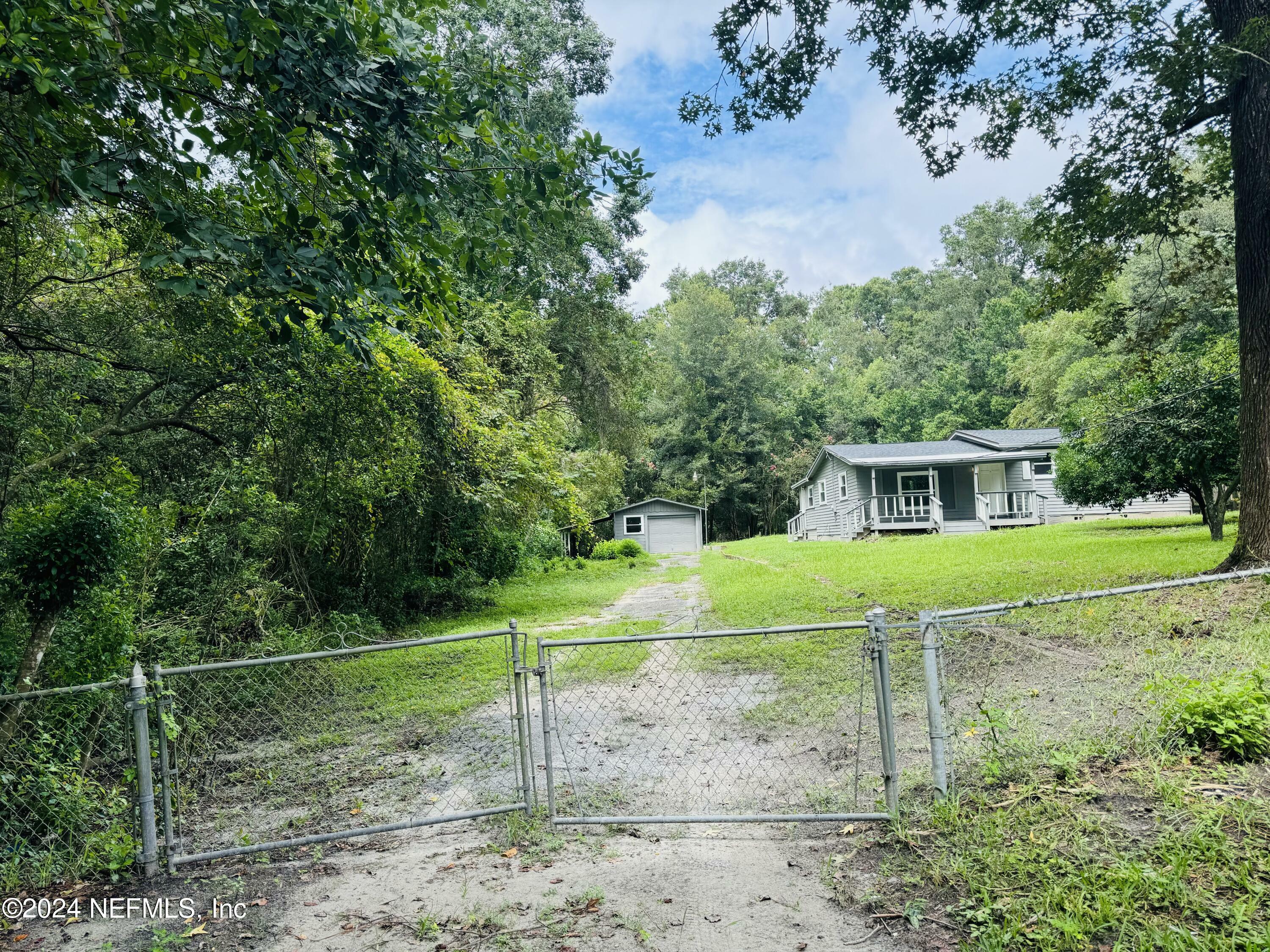 Property Photo:  2443 Pine Estates Road S  FL 32218 