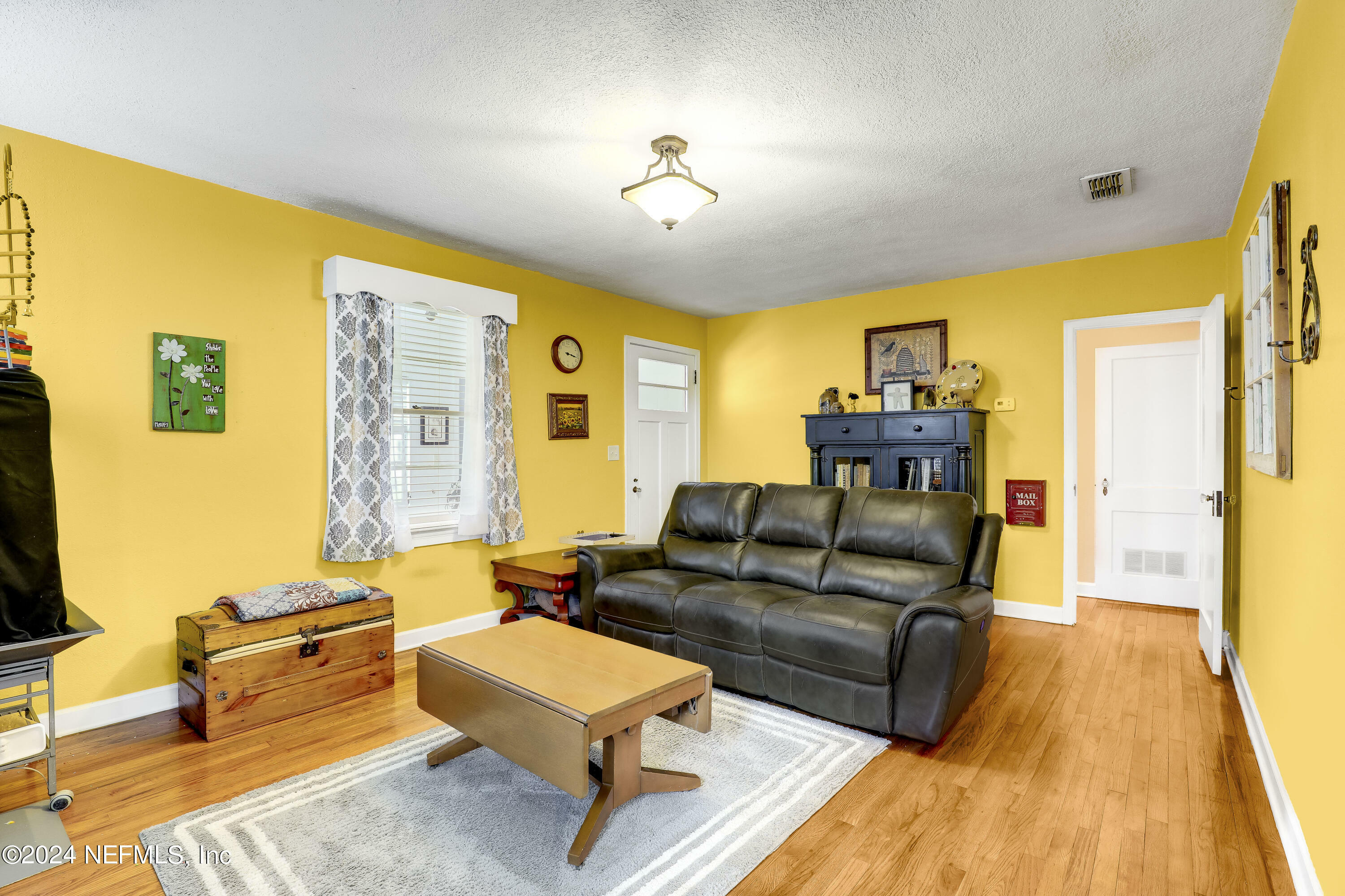 Property Photo:  4744 Royal Avenue  FL 32205 