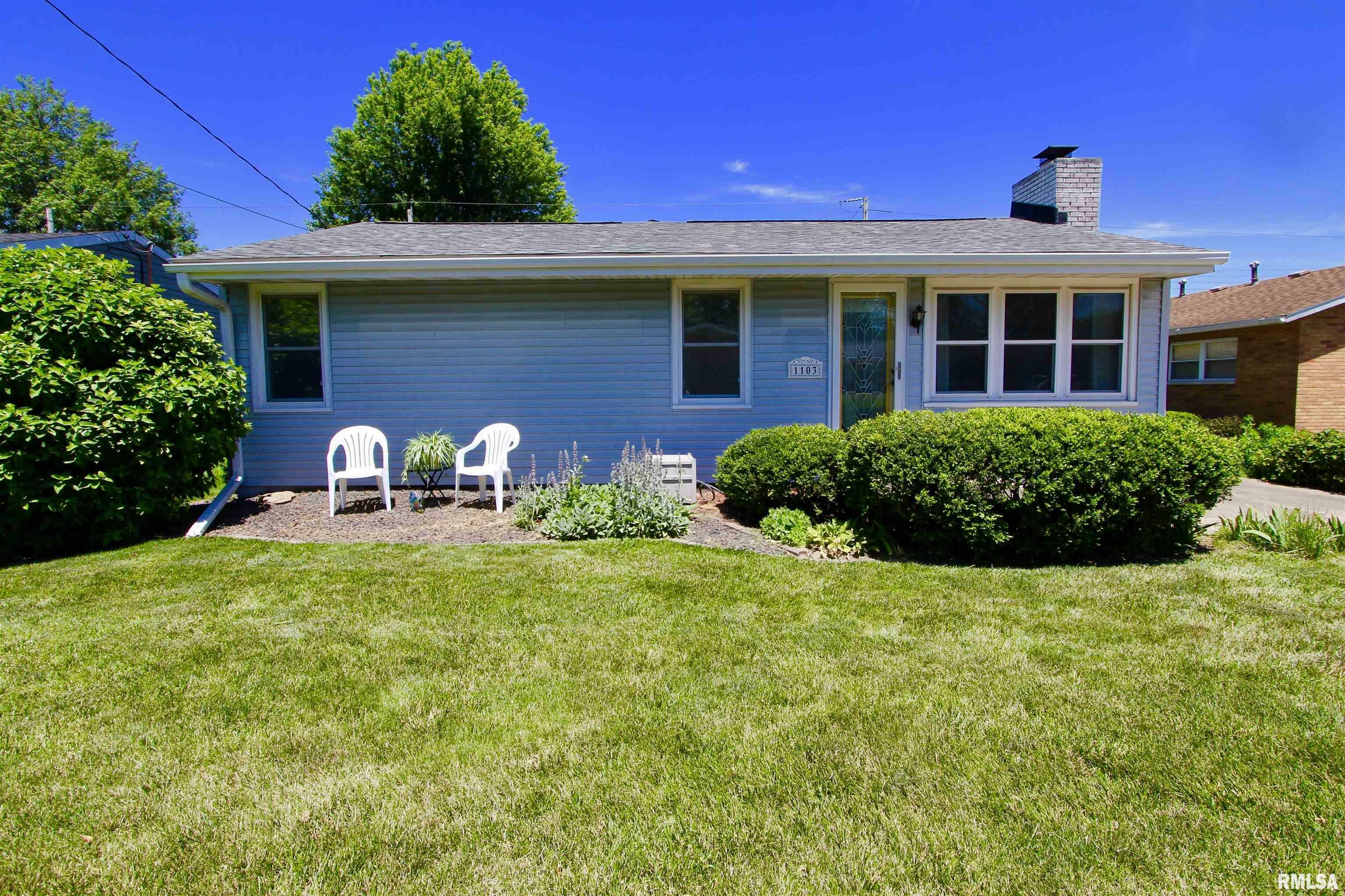 Property Photo:  1103 Oxford Street  IL 61554 