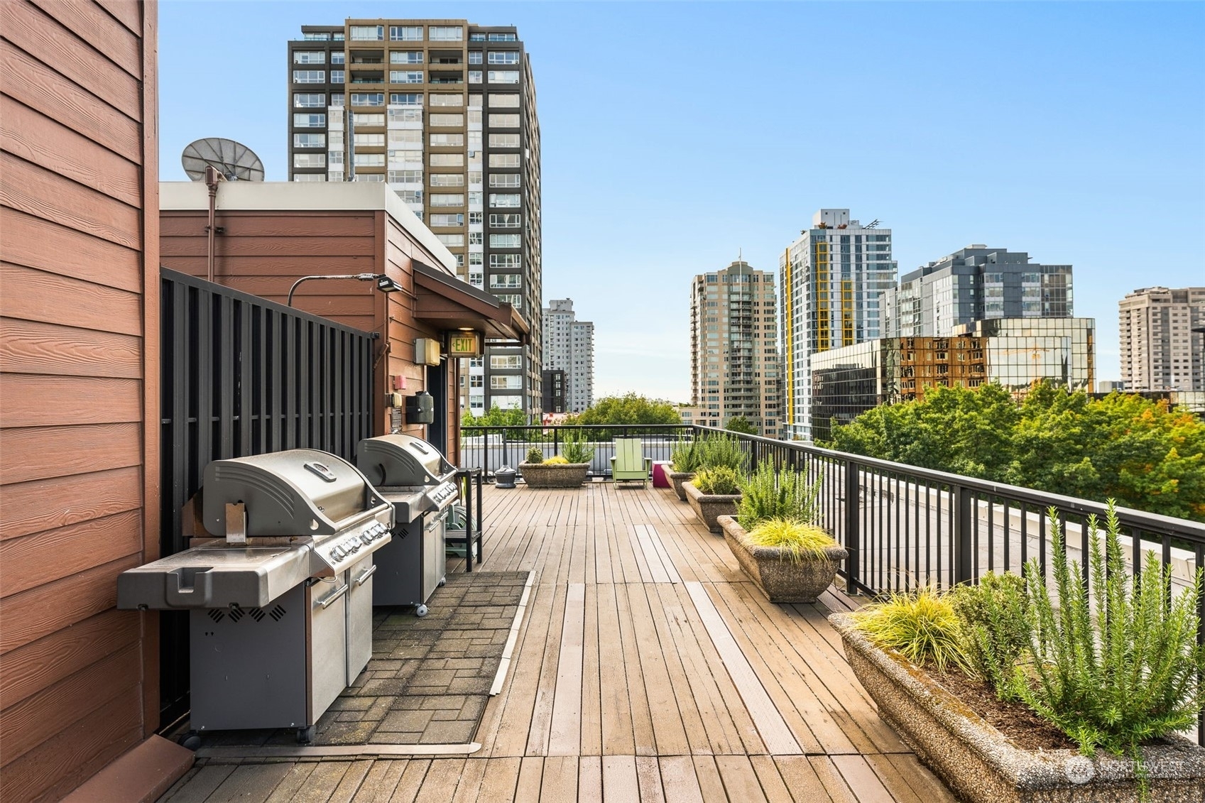 Property Photo:  425 Vine Street 524  WA 98121 