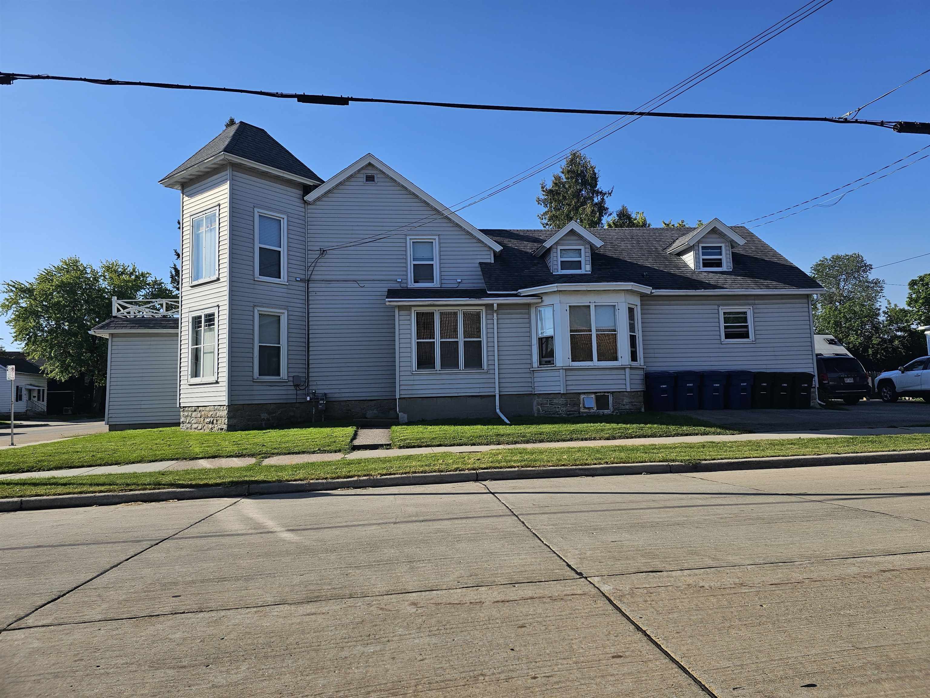 Property Photo:  1103 Oregon Street  WI 54902-6458 