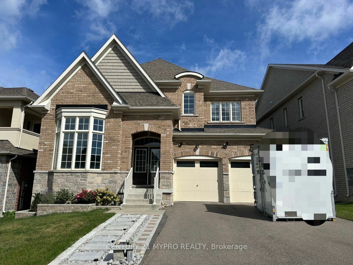 10 Clifford Fairbarn Dr  East Gwillimbury ON L0G 1R0 photo