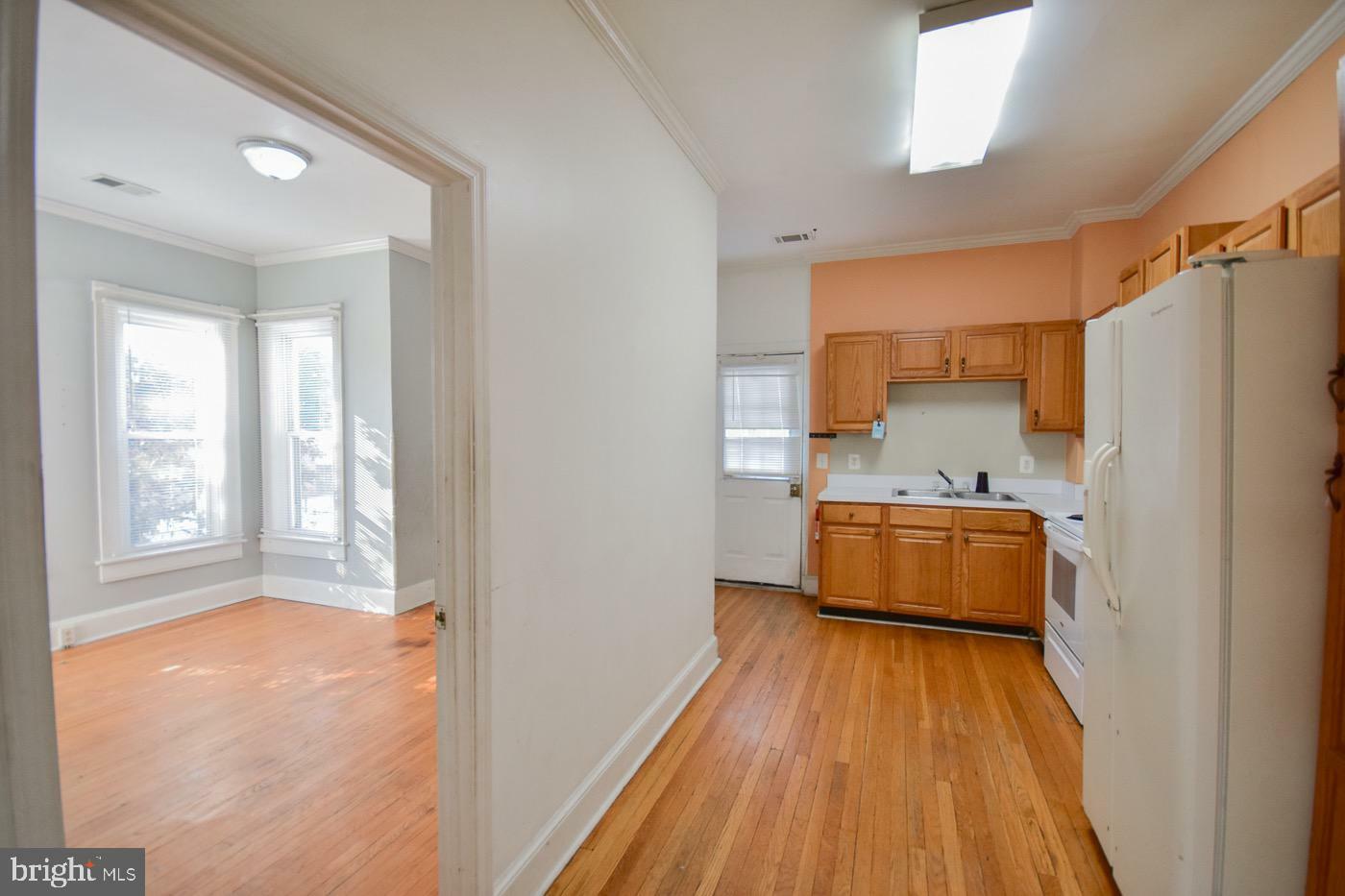 Property Photo:  501 W King Street 4  WV 25401 