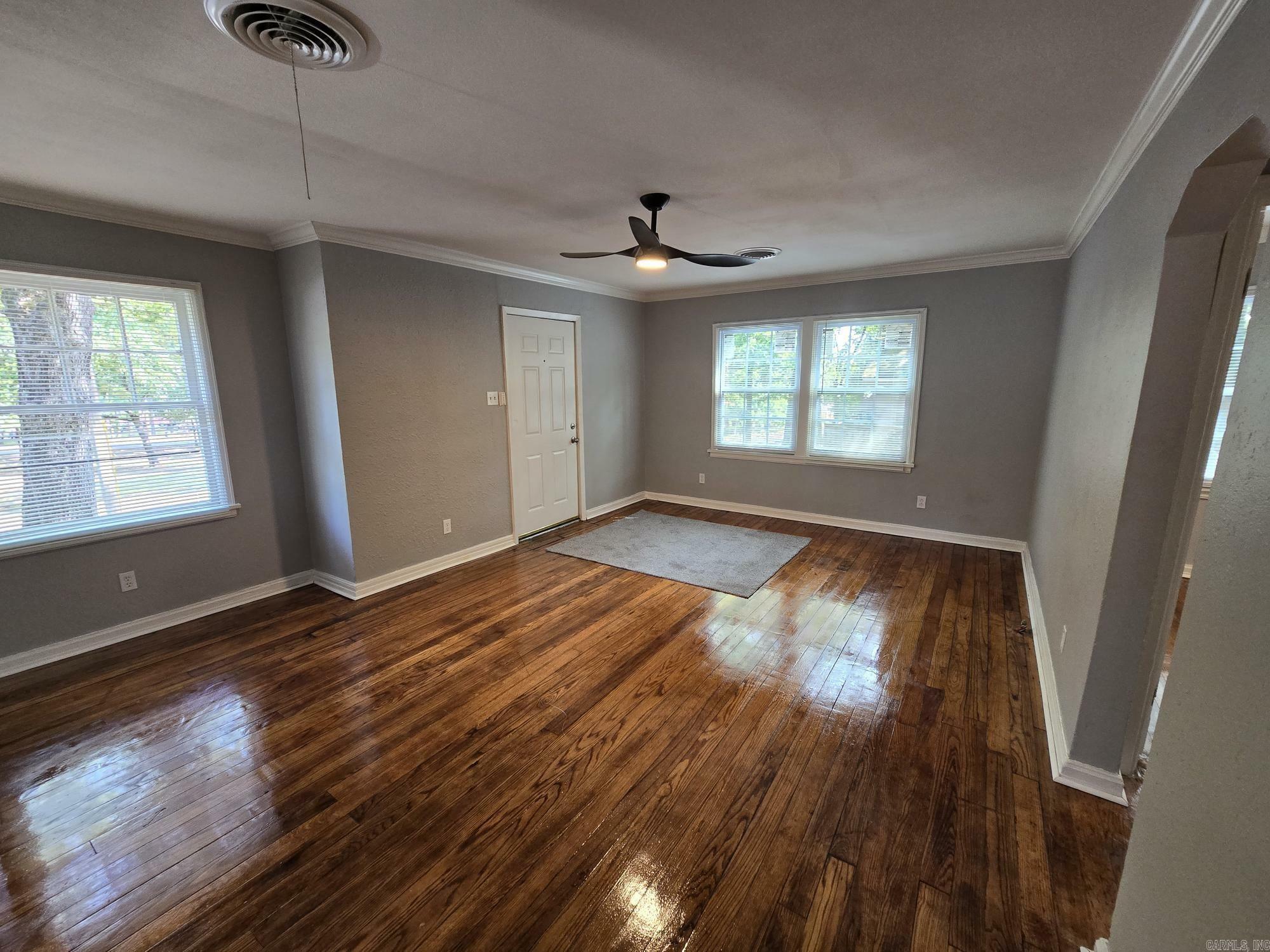 Property Photo:  2410 S Harrison Street  AR 72204 