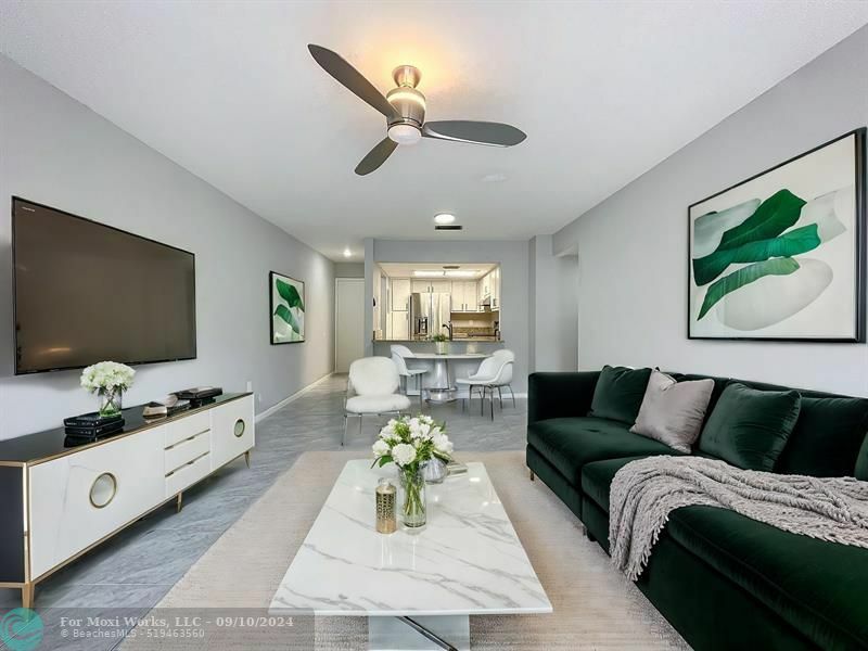 Property Photo:  441 SE 10th St 105D  FL 33004 