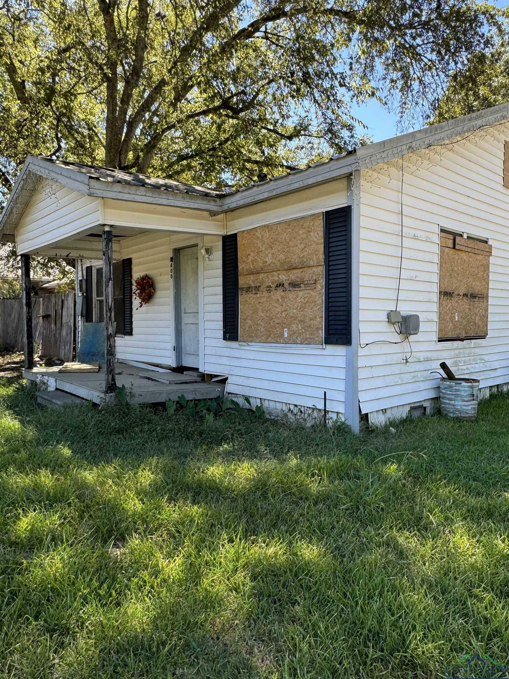 Property Photo:  400 S Central  TX 75650 