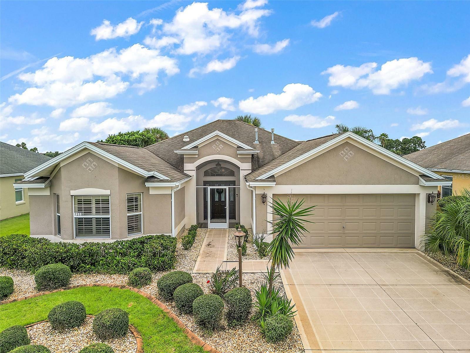 Property Photo:  1233 Pendleton Circle  FL 32162 