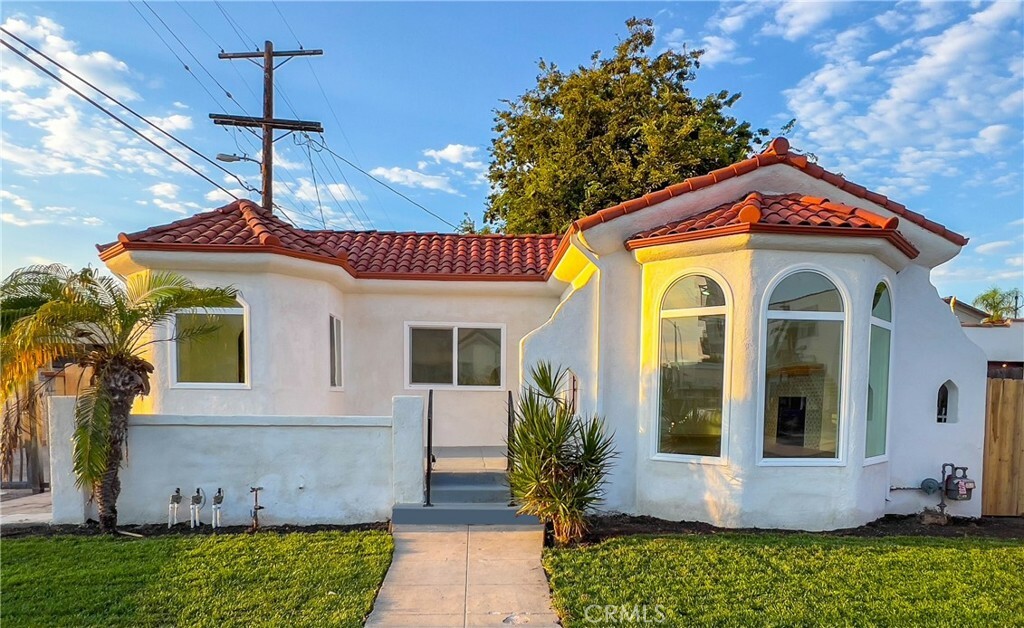 Property Photo:  4380 W 28th Street  CA 90018 