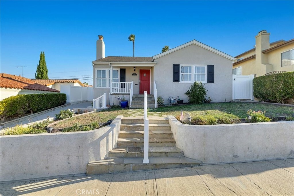 Property Photo:  1327 W 16th Street  CA 90732 