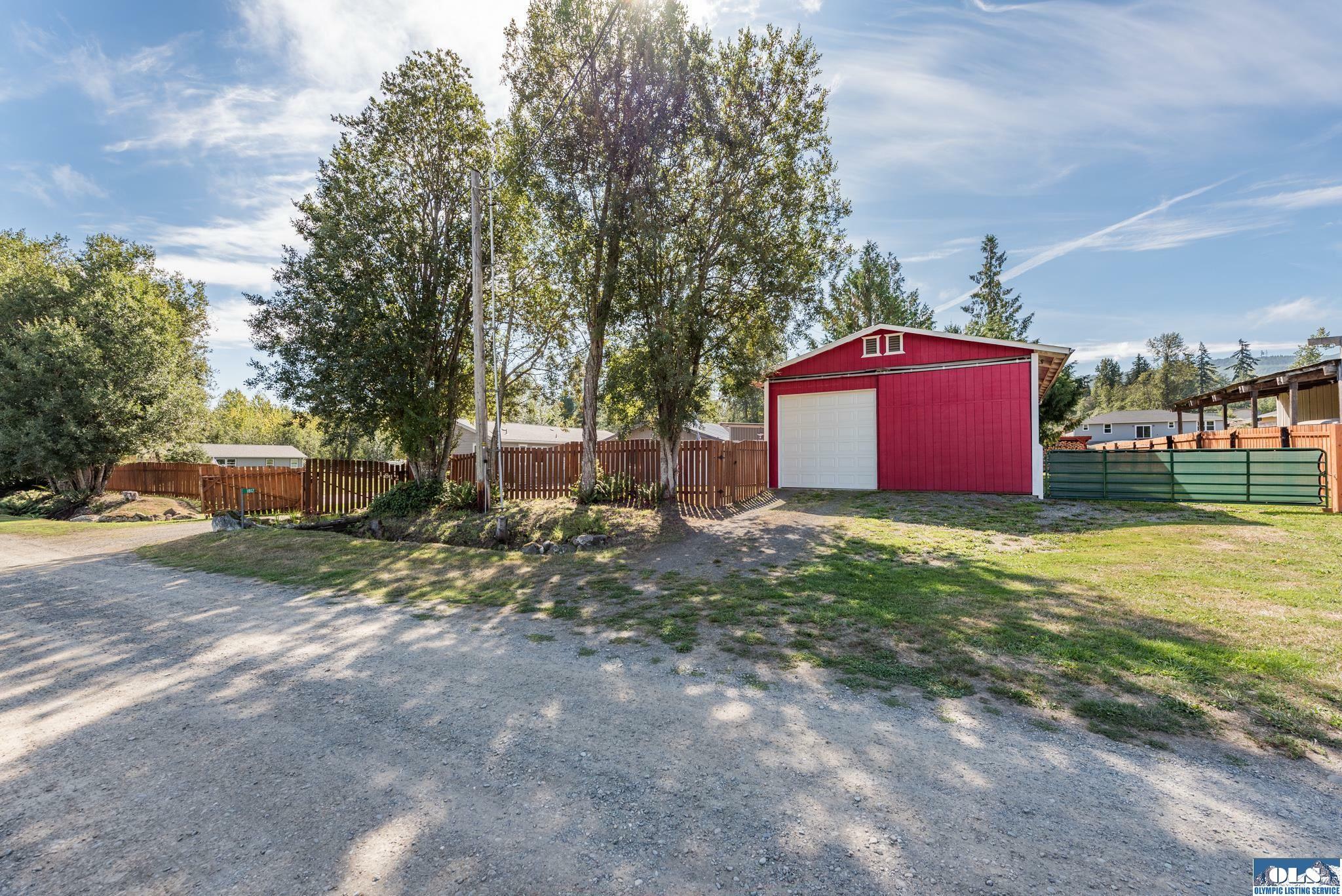 Property Photo:  1812 W Courtney  WA 98363 