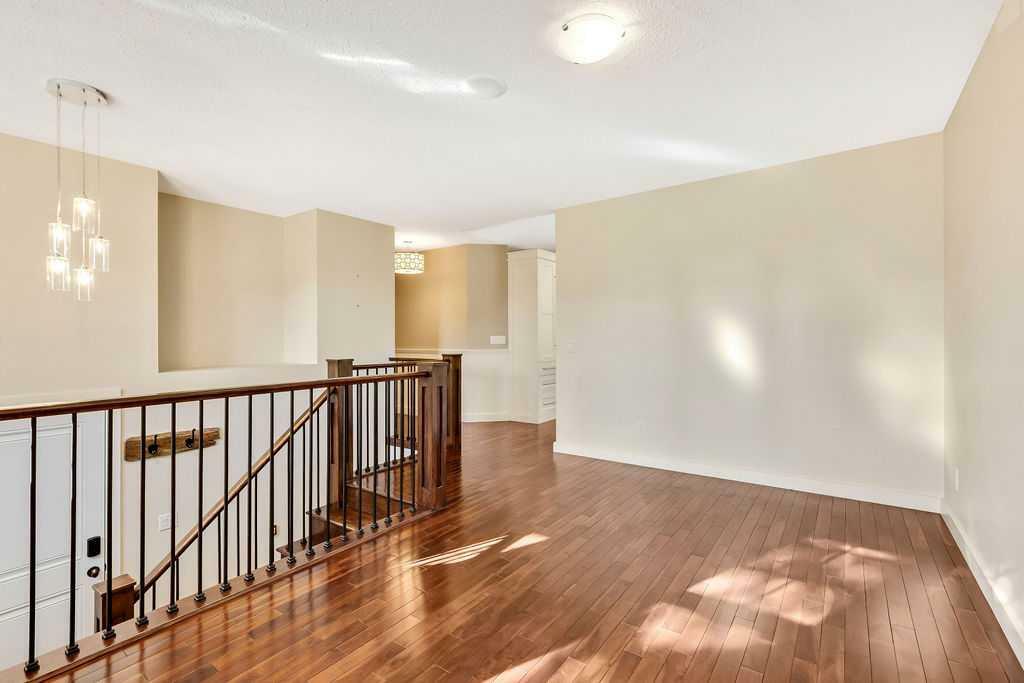 Property Photo:  420 Sandstone Place  AB T1S 1P9 