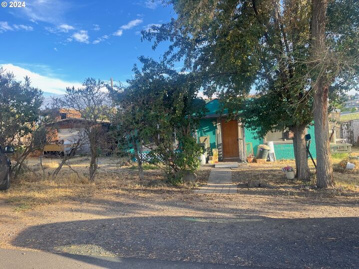 300 7th St  Umatilla OR 97882 photo