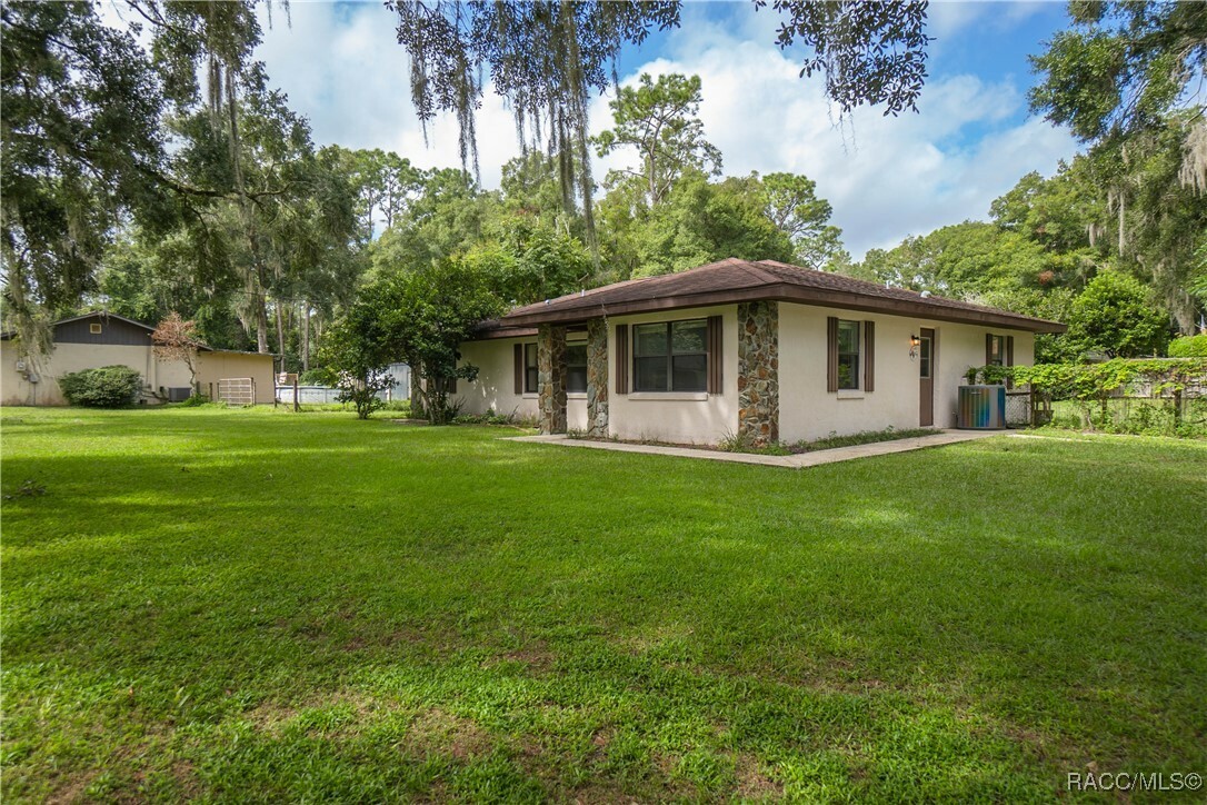 Property Photo:  184 N Bliss Point  FL 34453 