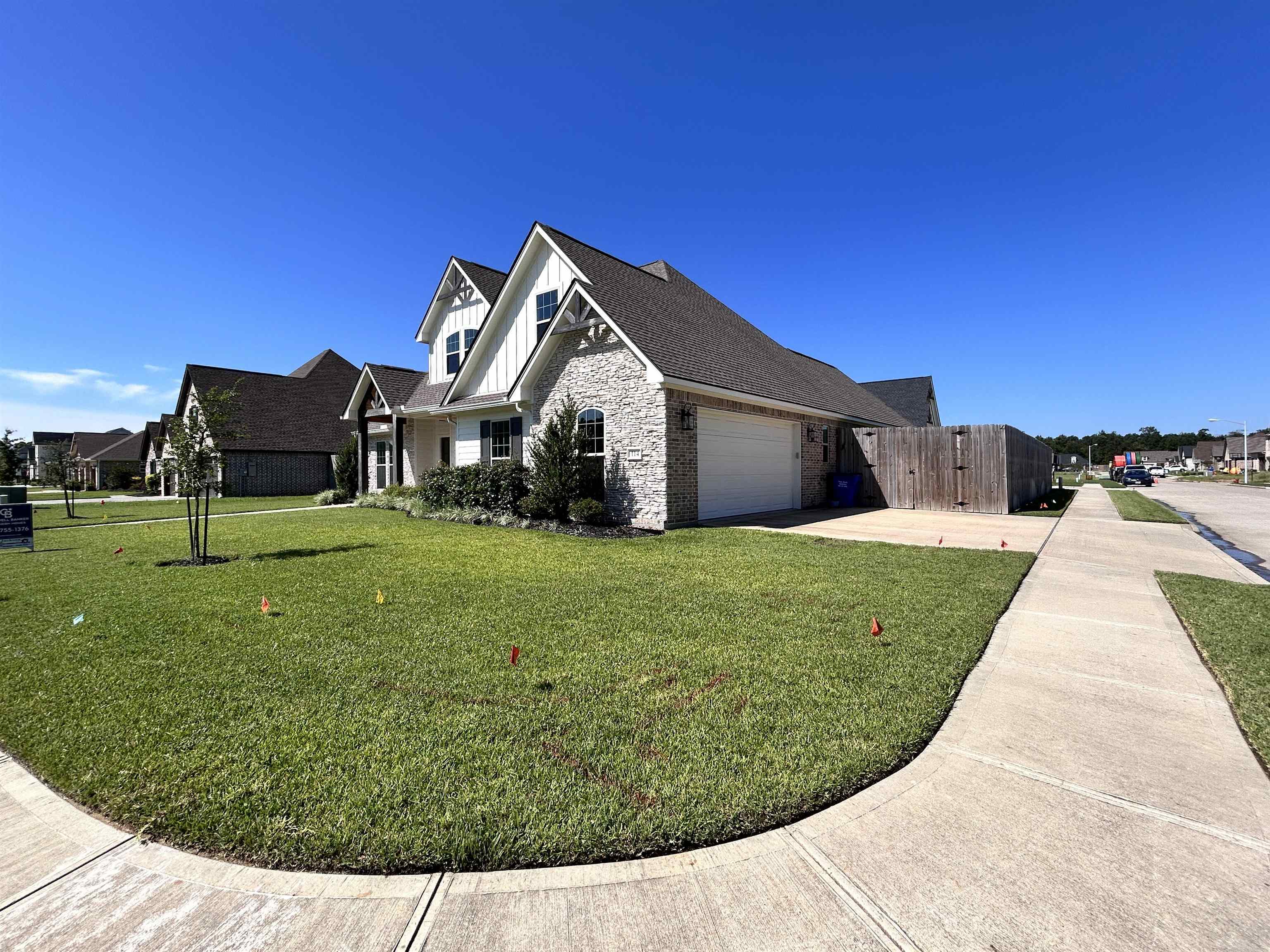 Property Photo:  114 Palmetto Palm  TX 77657 