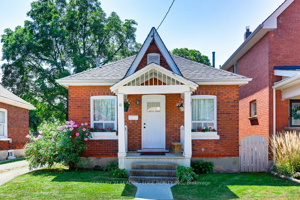 Property Photo:  10 Wilkes St  ON N3T 4V6 