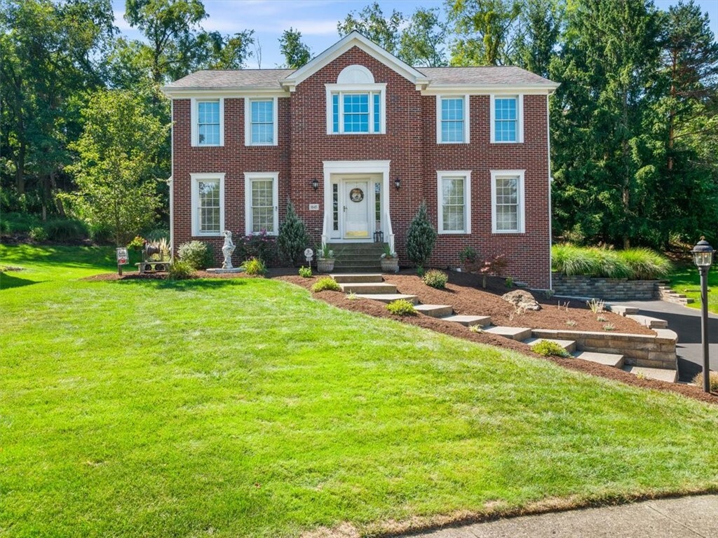 Property Photo:  1645 Pinehurst Ct  PA 15237 