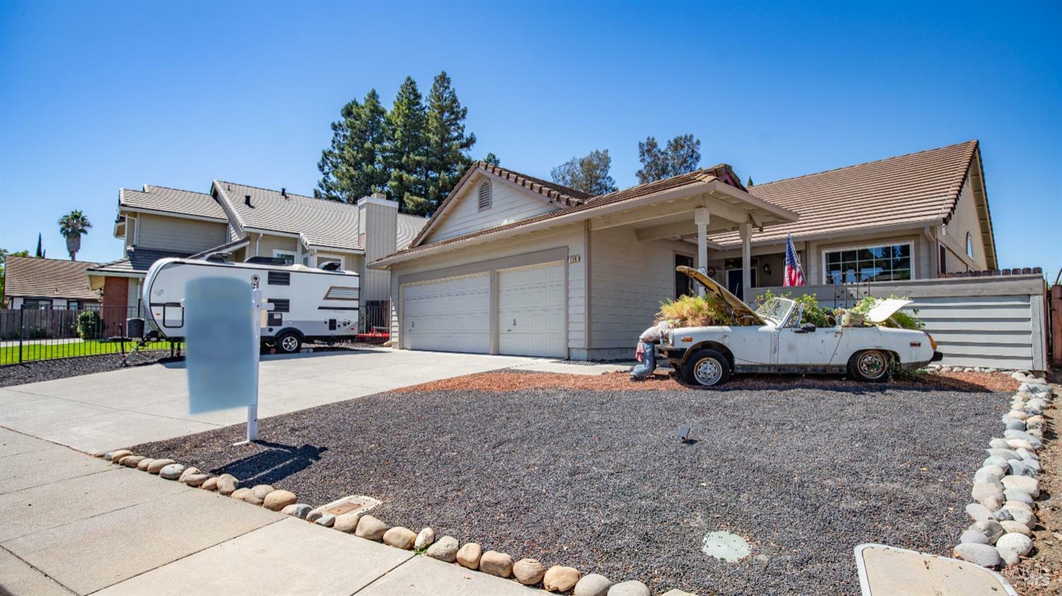 136 Buttercup Circle  Vacaville CA 95687 photo