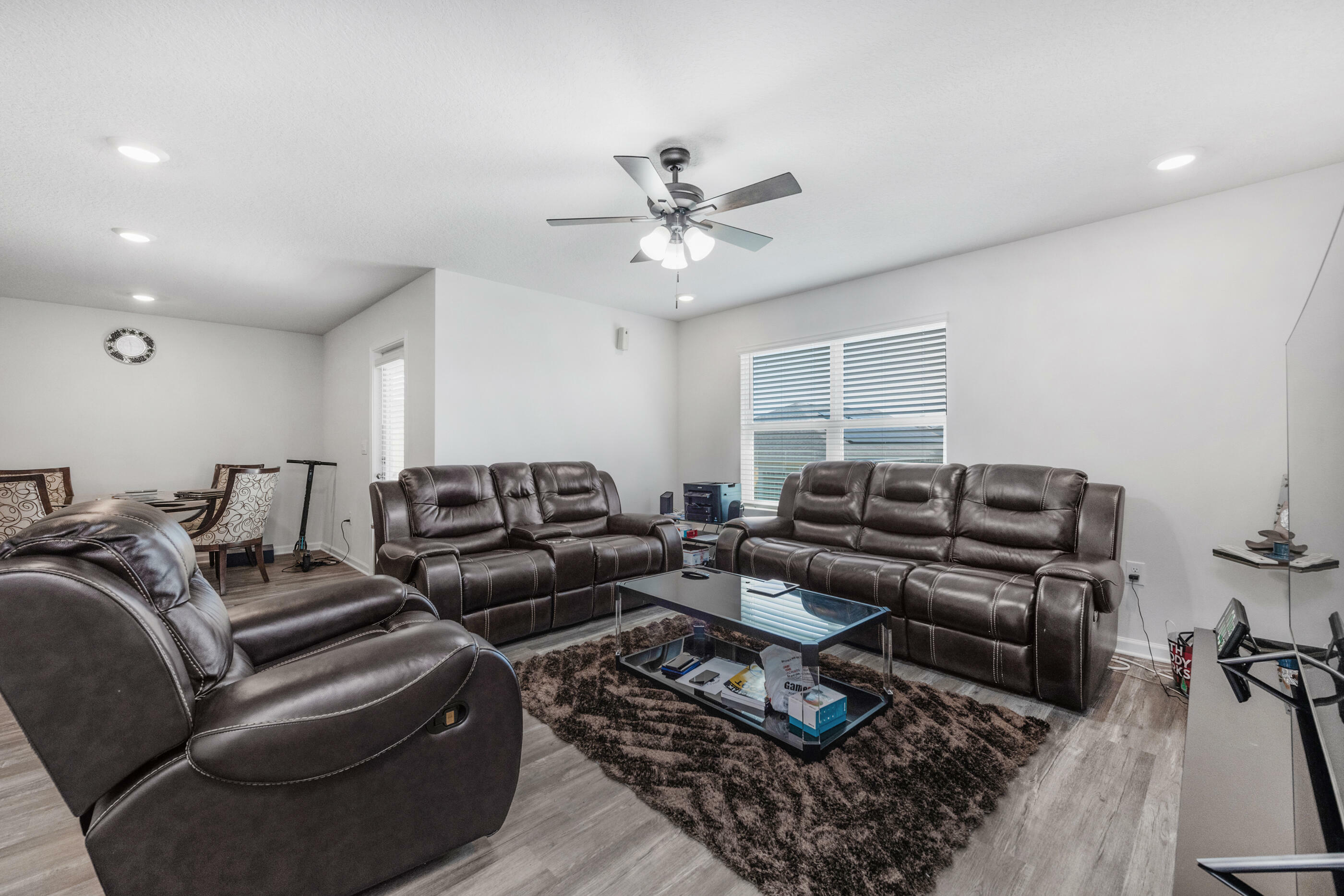 Property Photo:  205 Laurel Hill Street  FL 32539 