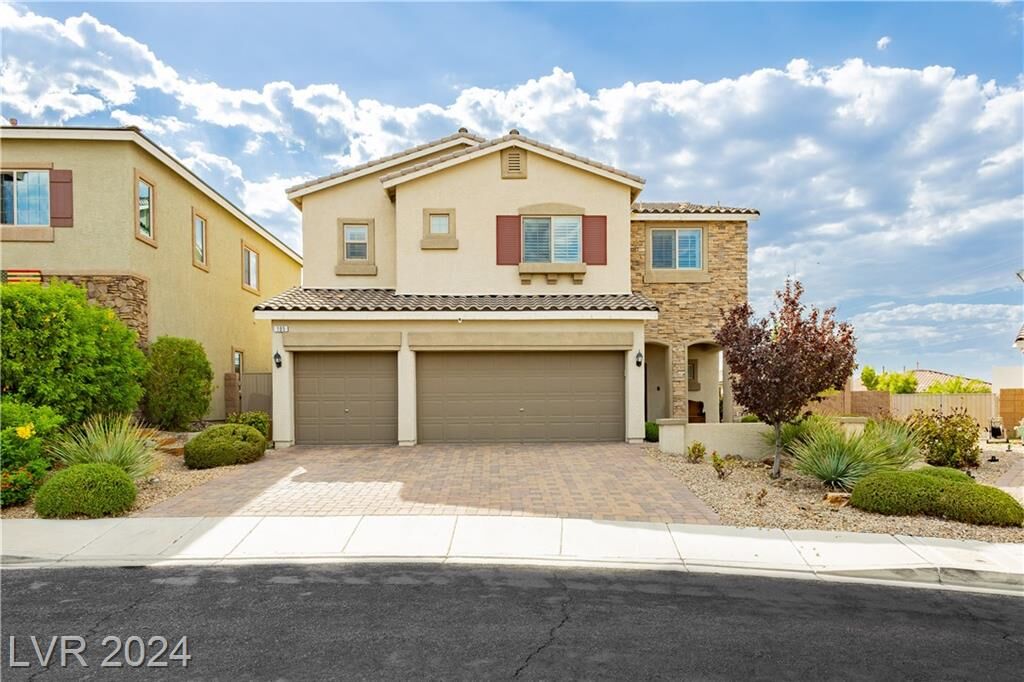 Property Photo:  105 Kirkcaldy Street  NV 89012