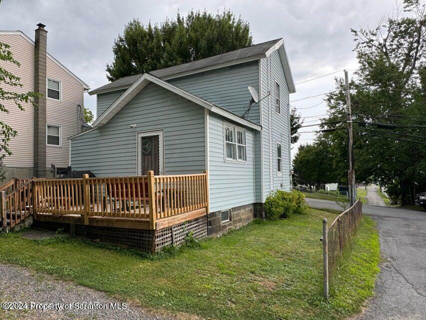 Property Photo:  